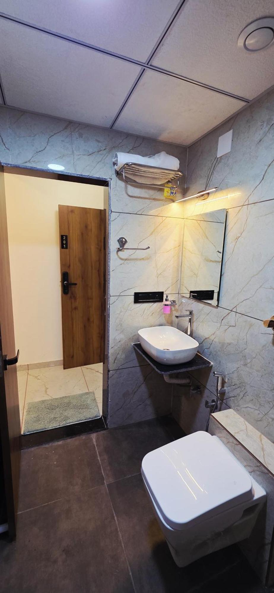 I - Trp Mall Hotel