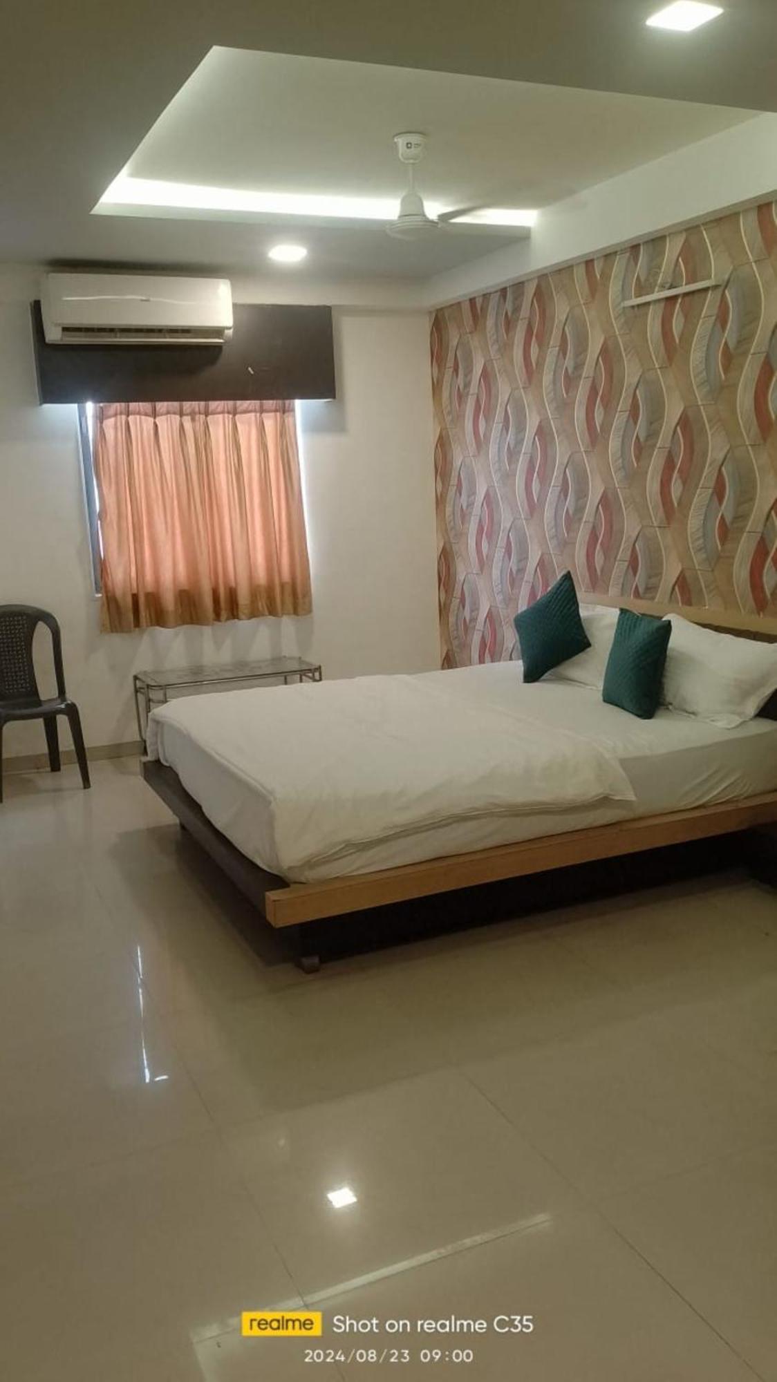 Hotel Paradise -ahmedabad