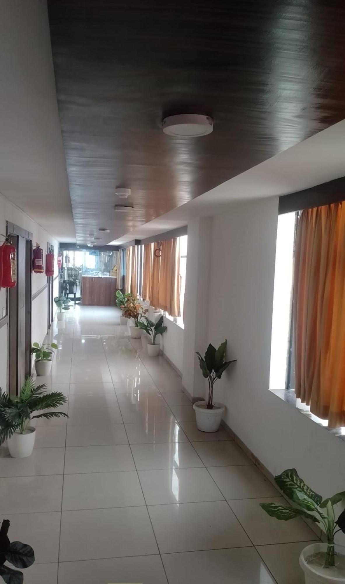 Hotel Paradise -ahmedabad 3*