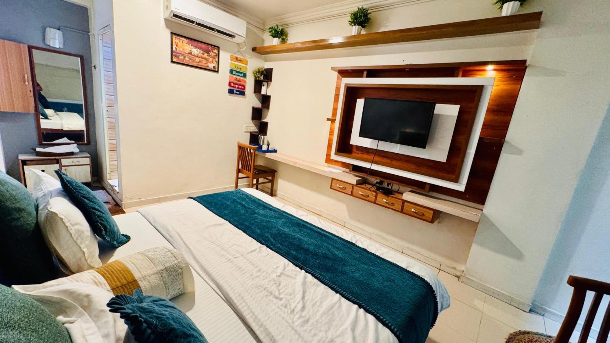 Love hotel Krishna