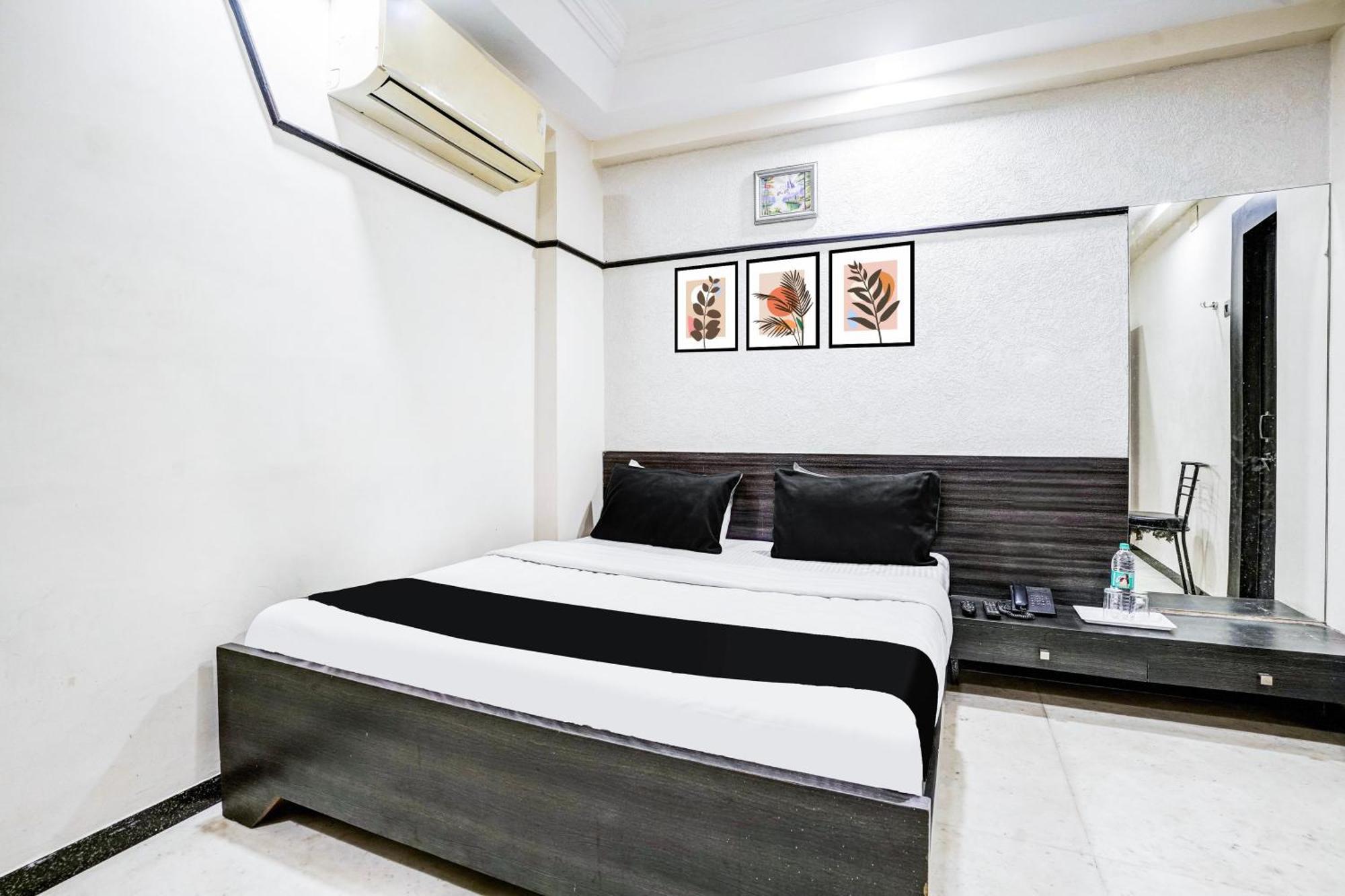 Super Collection O Ashram Road Near Sardar Bridge Formerly Apple Hotel Ahmedabad