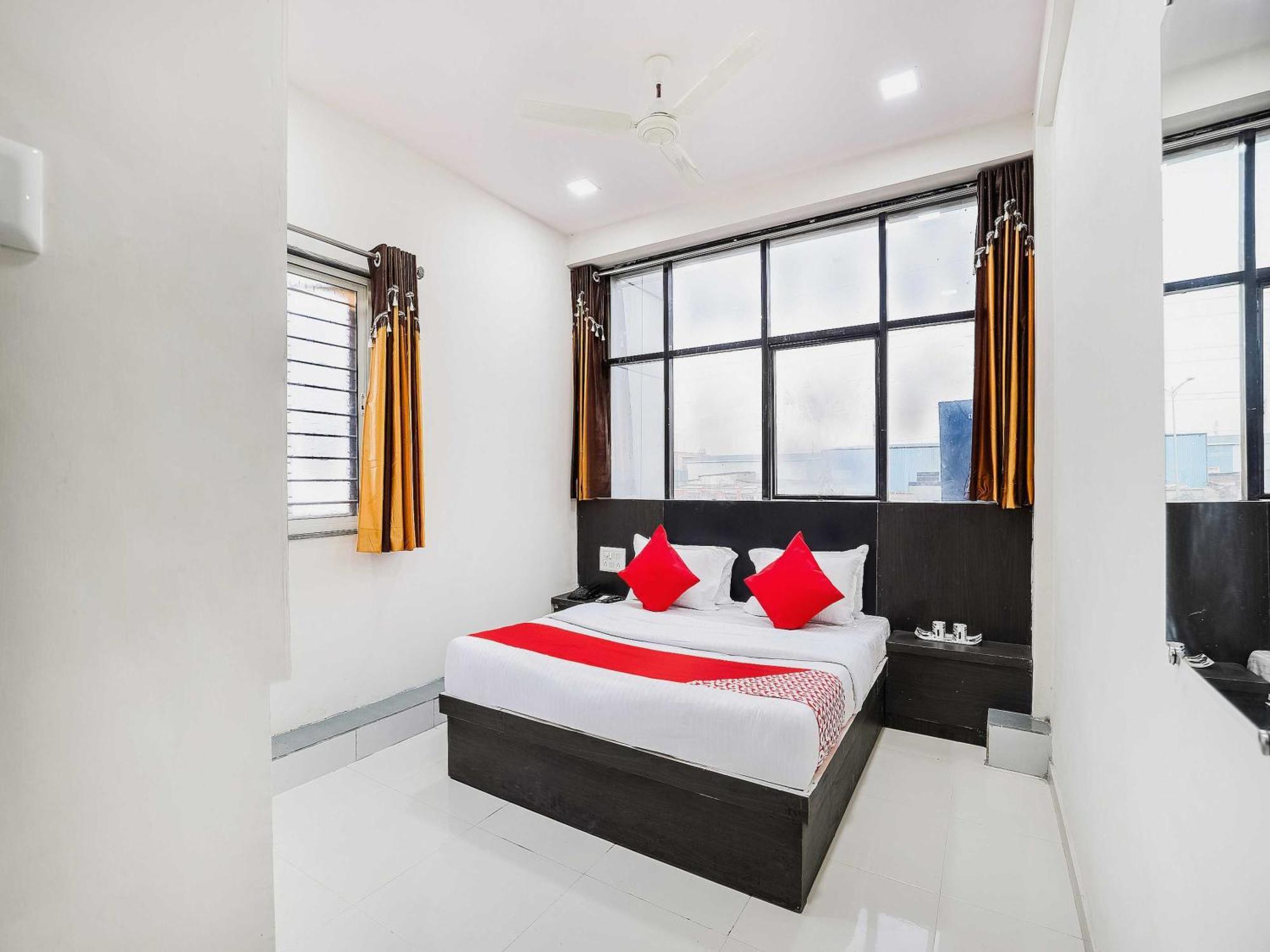 O Geetanjali Hotel