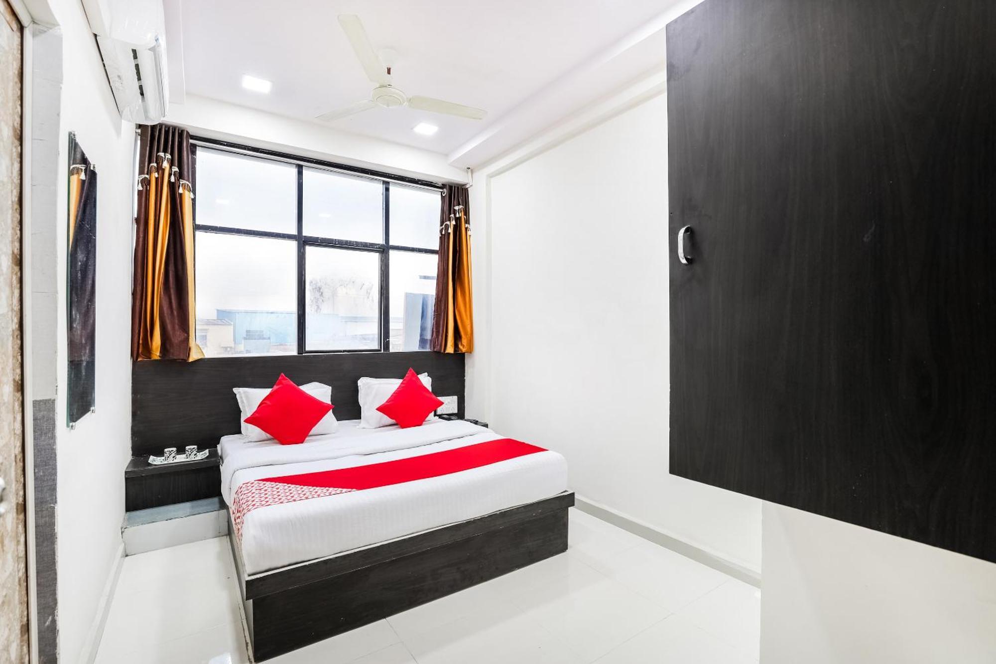Hotel O Geetanjali 3*