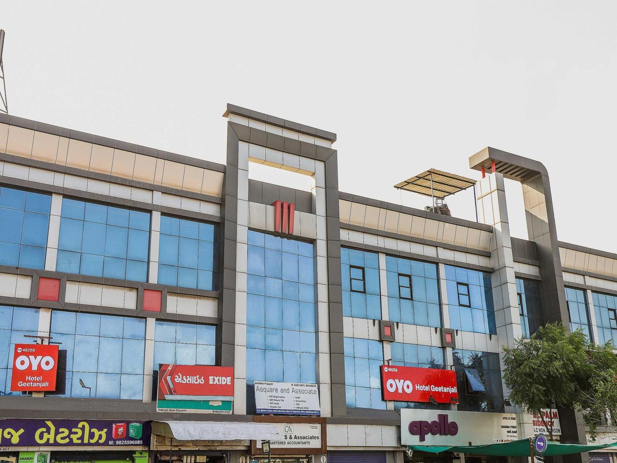Hotel O Geetanjali 3*