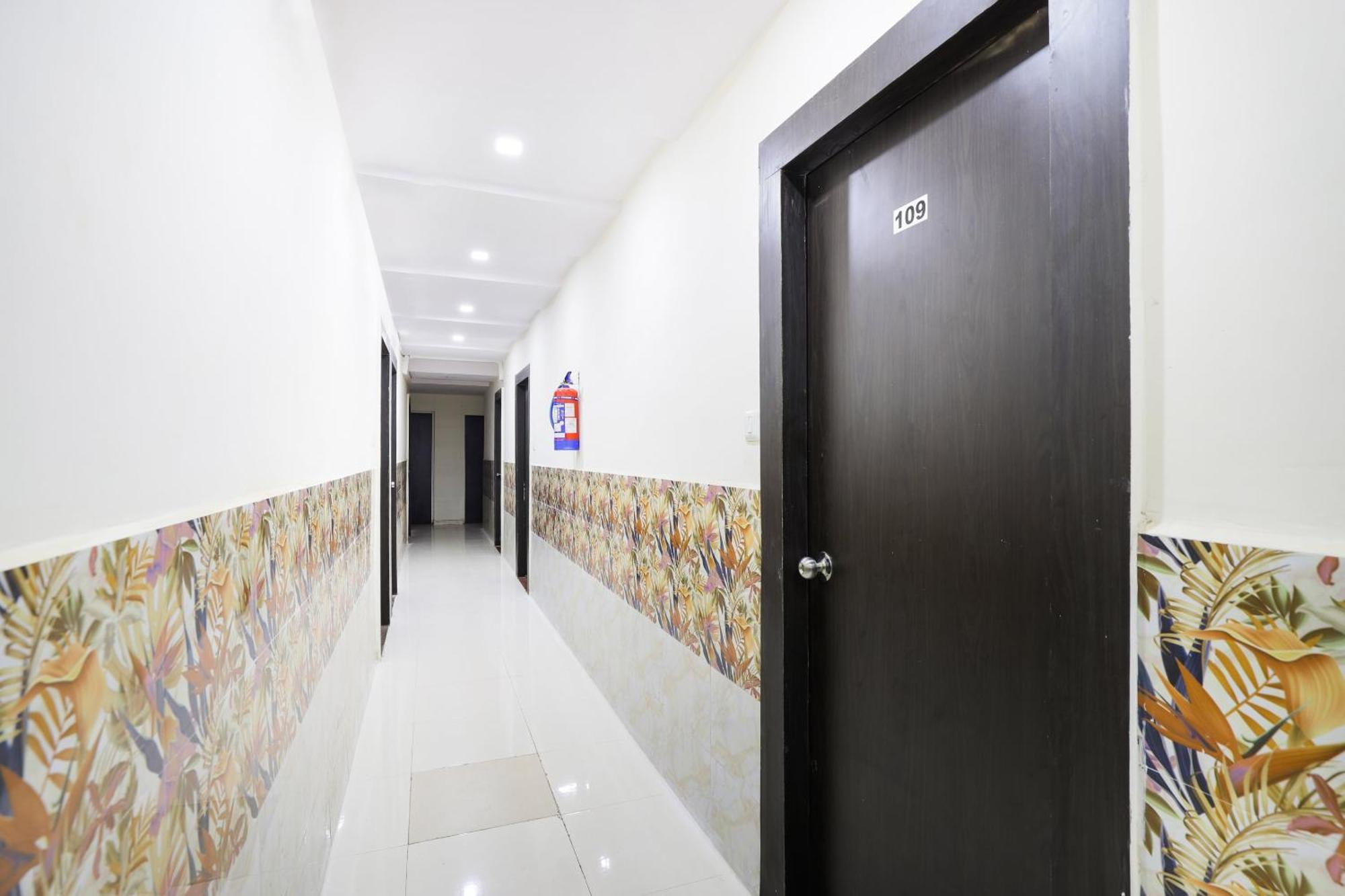 O Geetanjali Hotel 3*