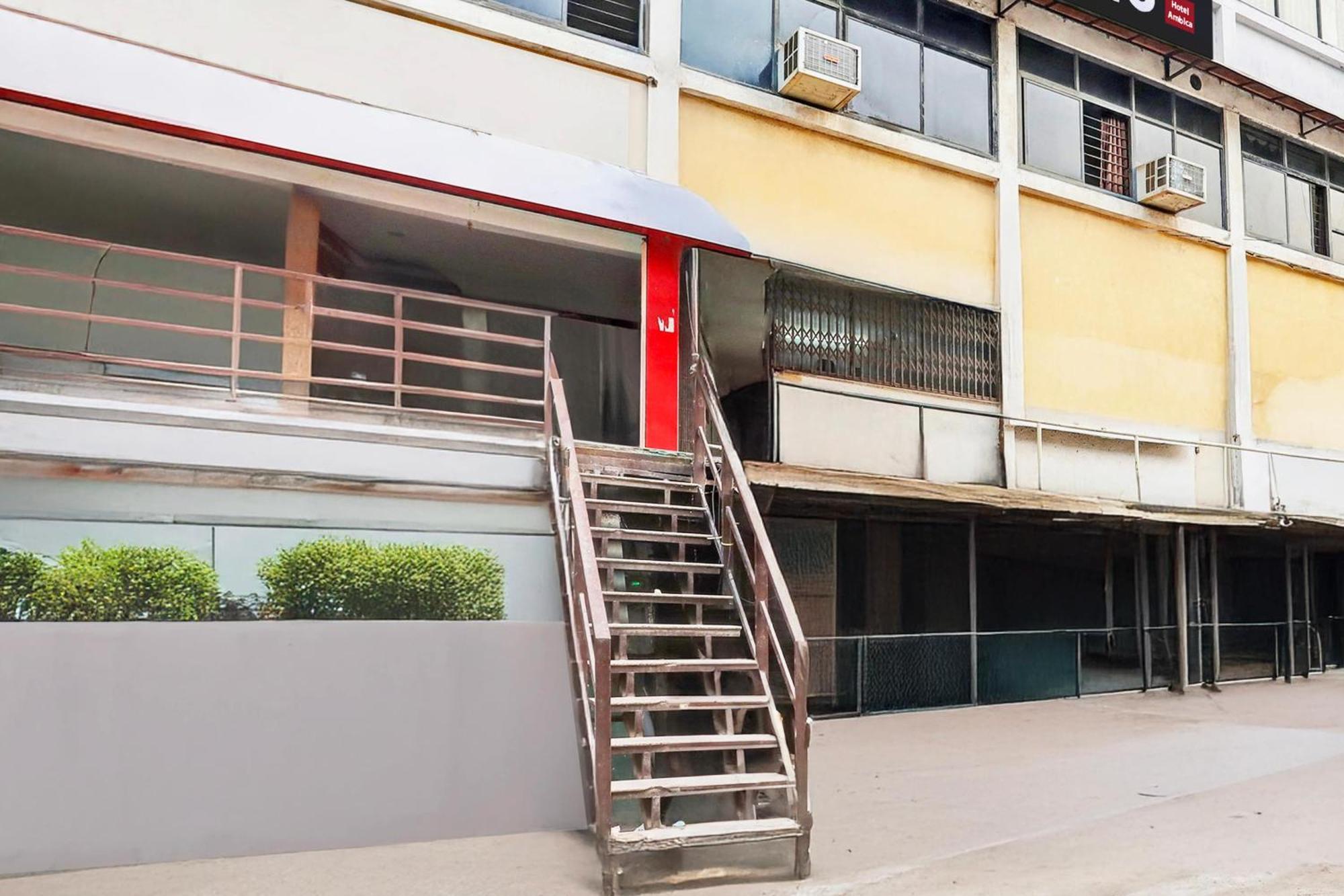 Hotel O Ambica Ahmedabad