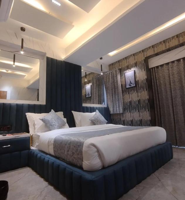 Hotel Pelican Ahmedabad