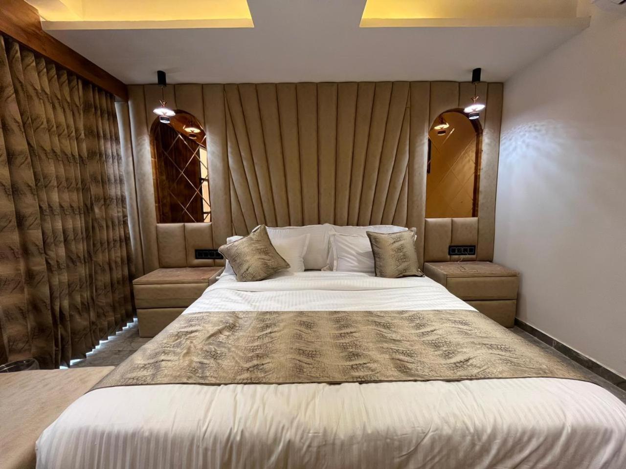 Pelican Hotel 3*