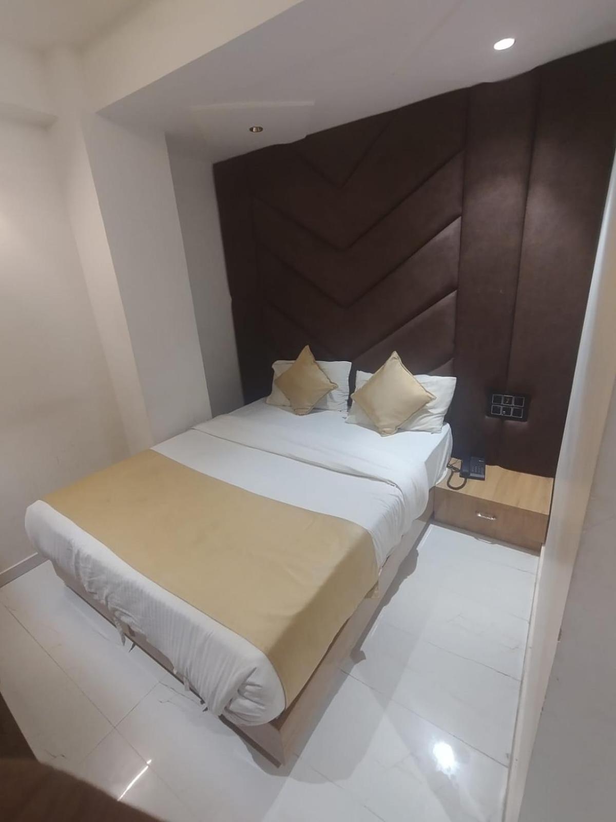 Pelican Hotel 3*