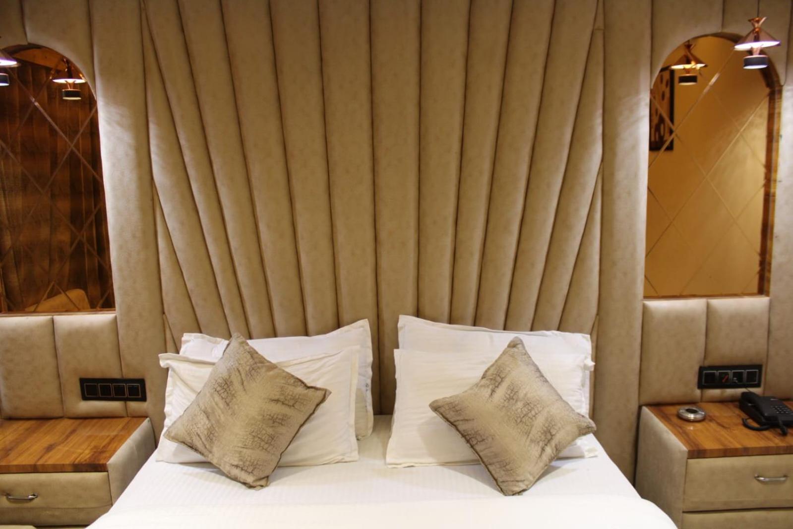 Hotel Pelican Ahmedabad