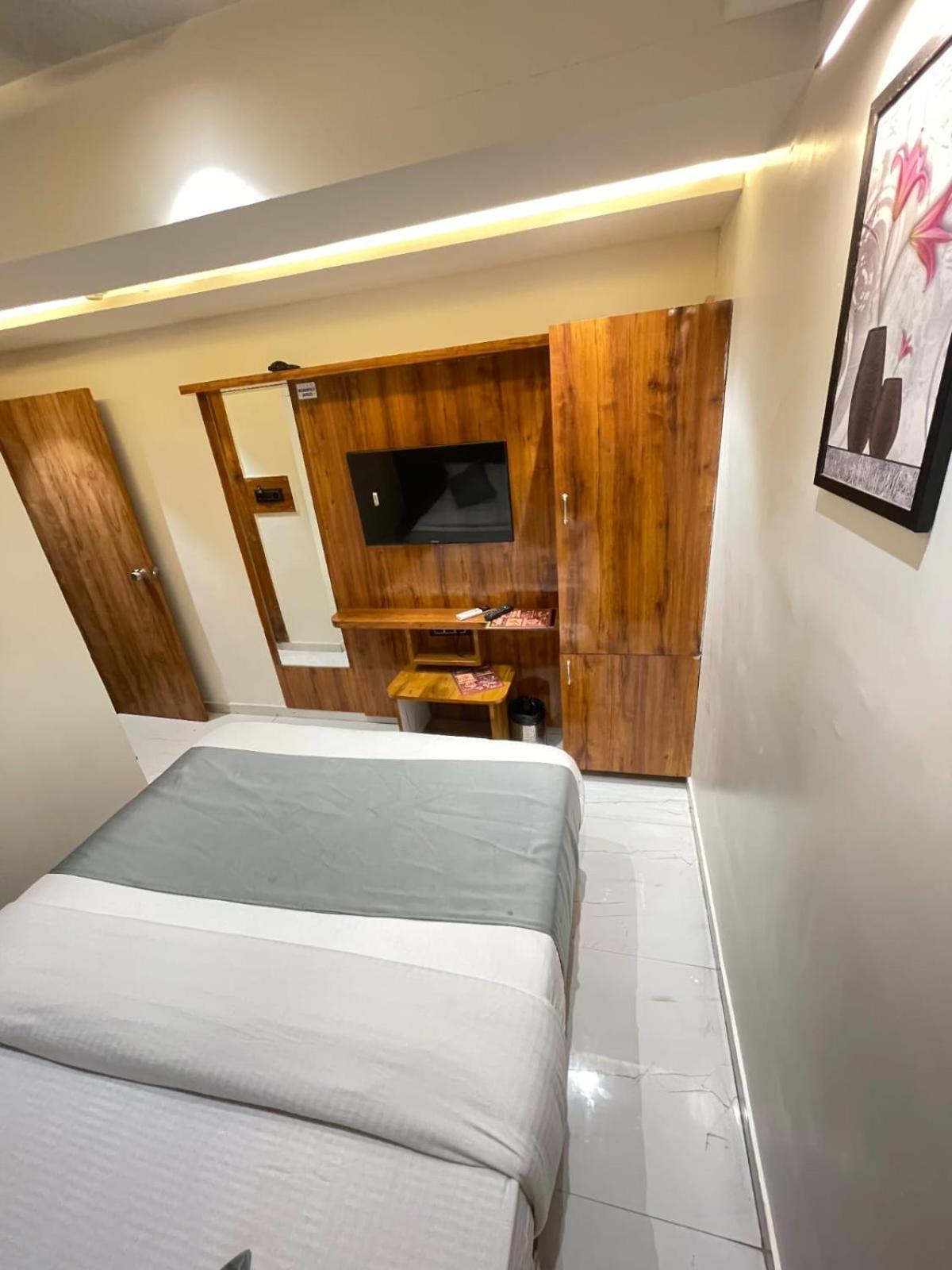 Pelican 3*