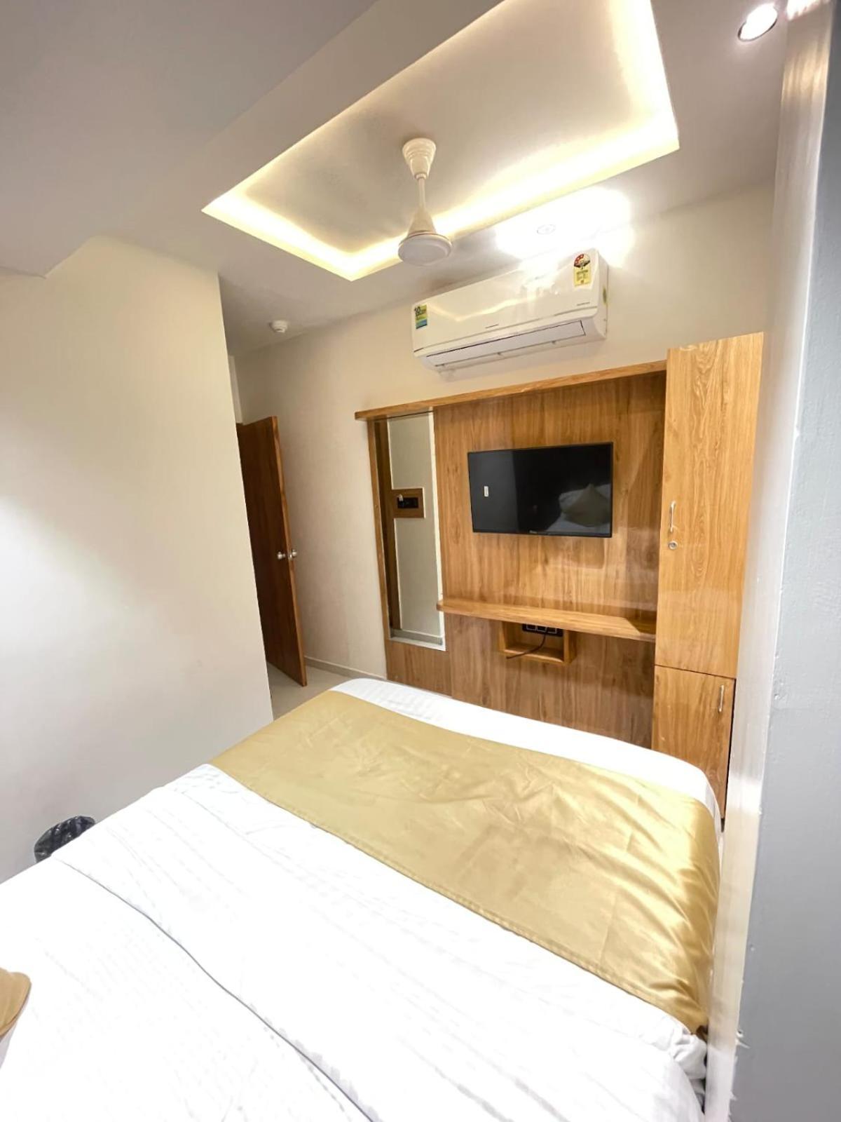 Pelican Hotel