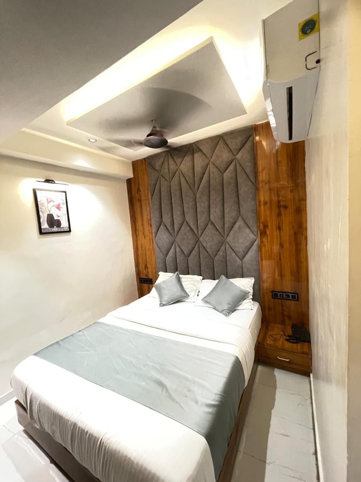 Hotel Pelican Ahmedabad