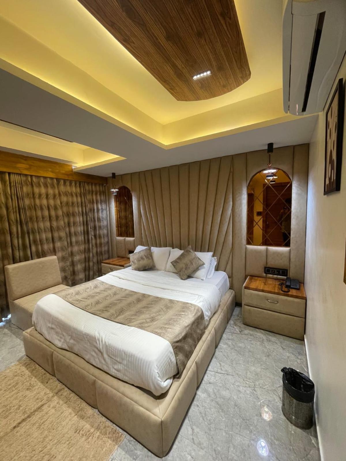 Pelican 3* Ahmedabad