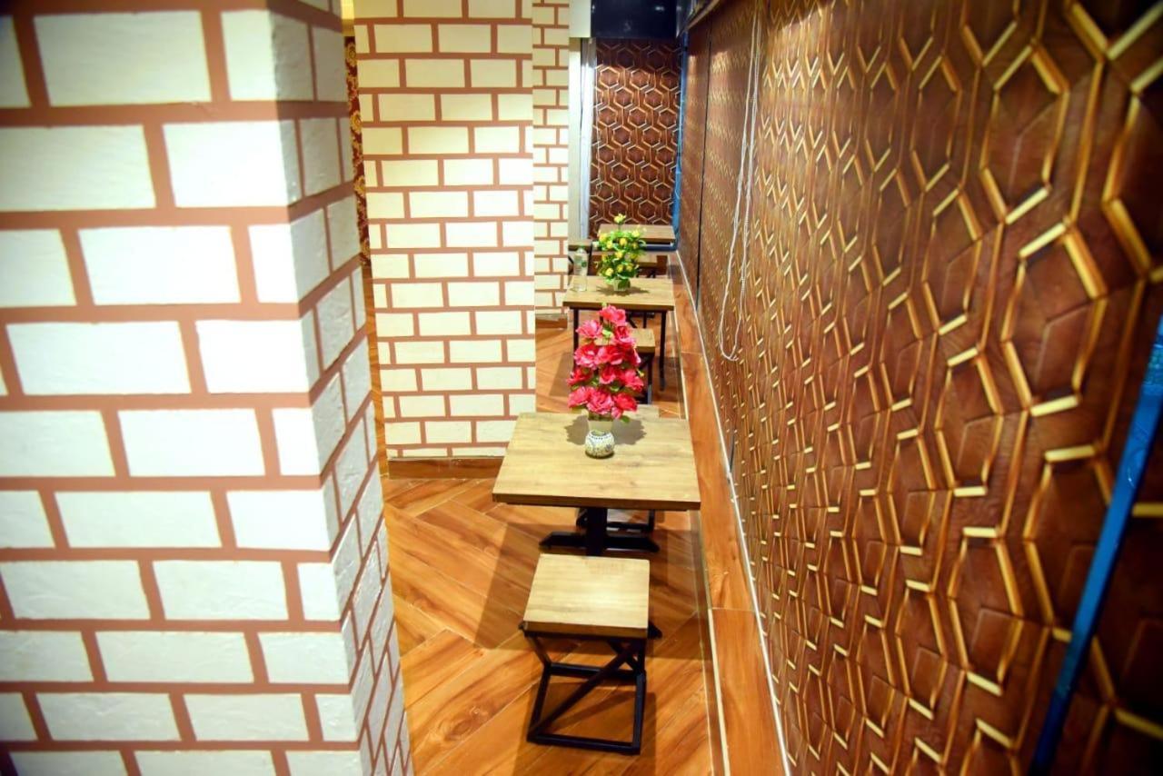 Hostel Charyana
