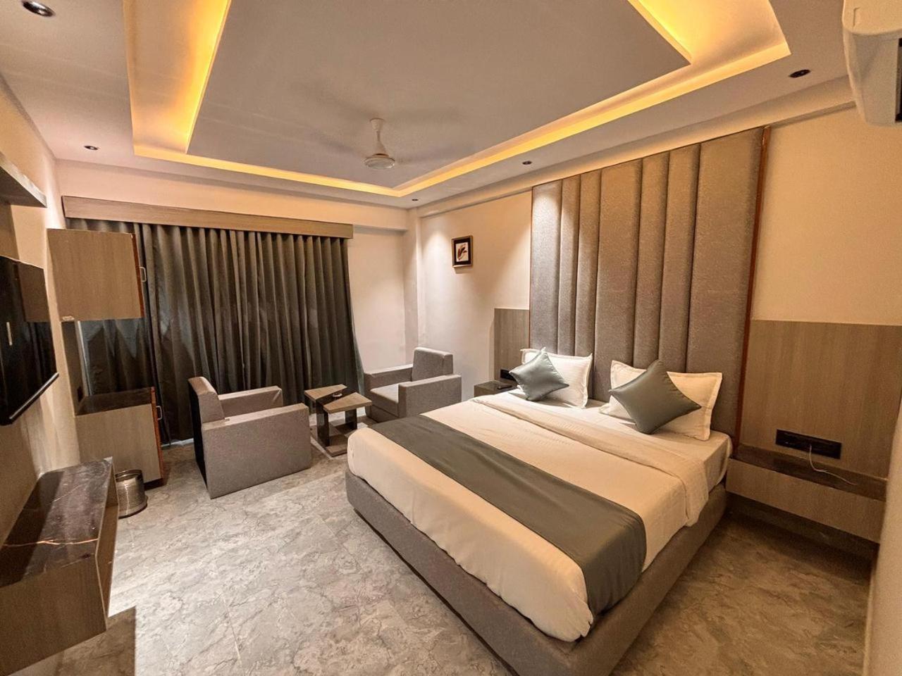 Palladium Hotel Ahmedabad