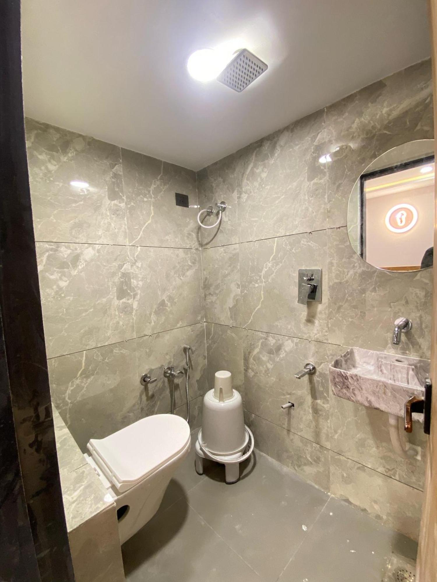 Elite Hotel 3*