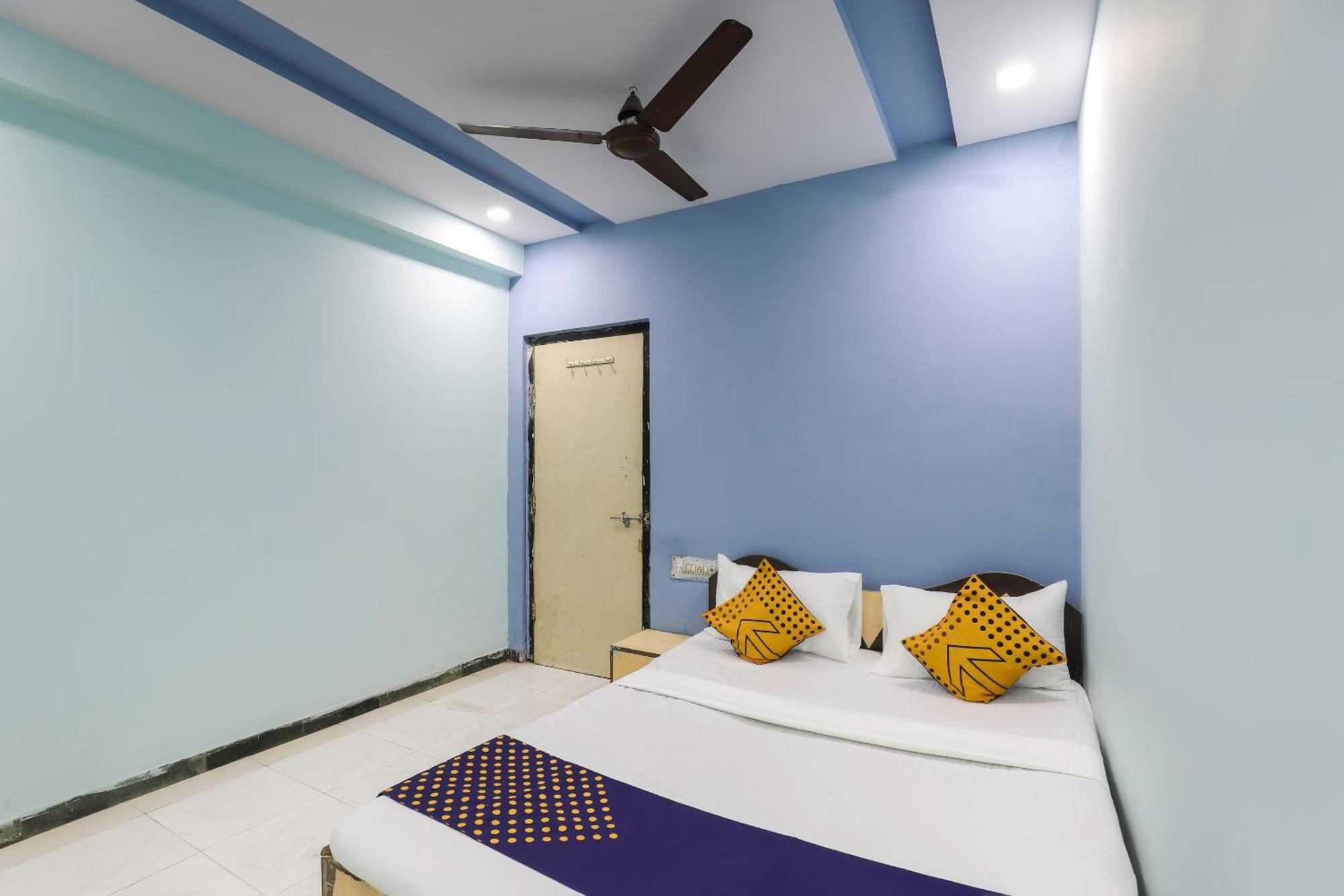 Hotel Spot On Sarovar Ahmedabad