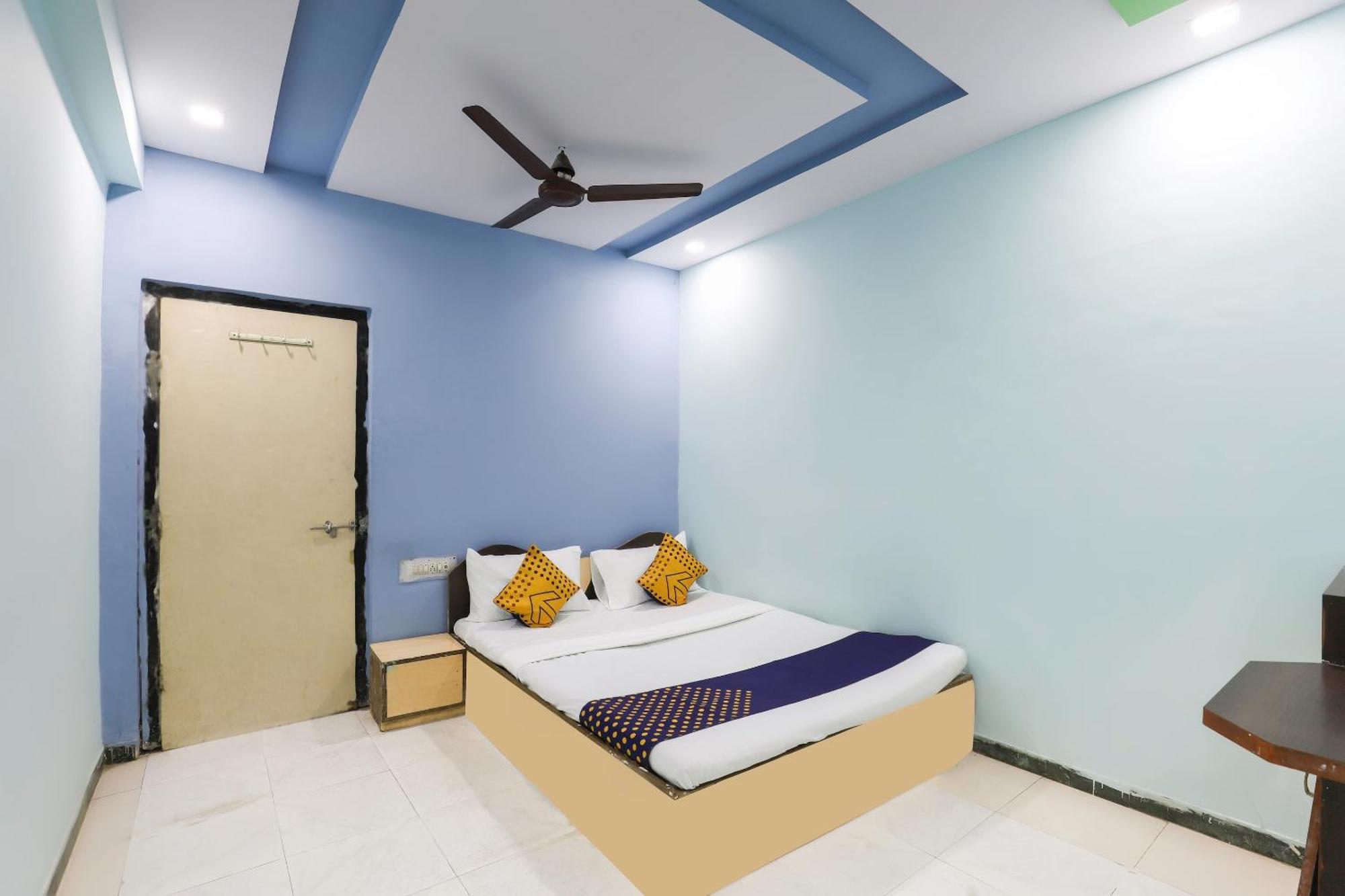 Hotel Spot On Sarovar Ahmedabad