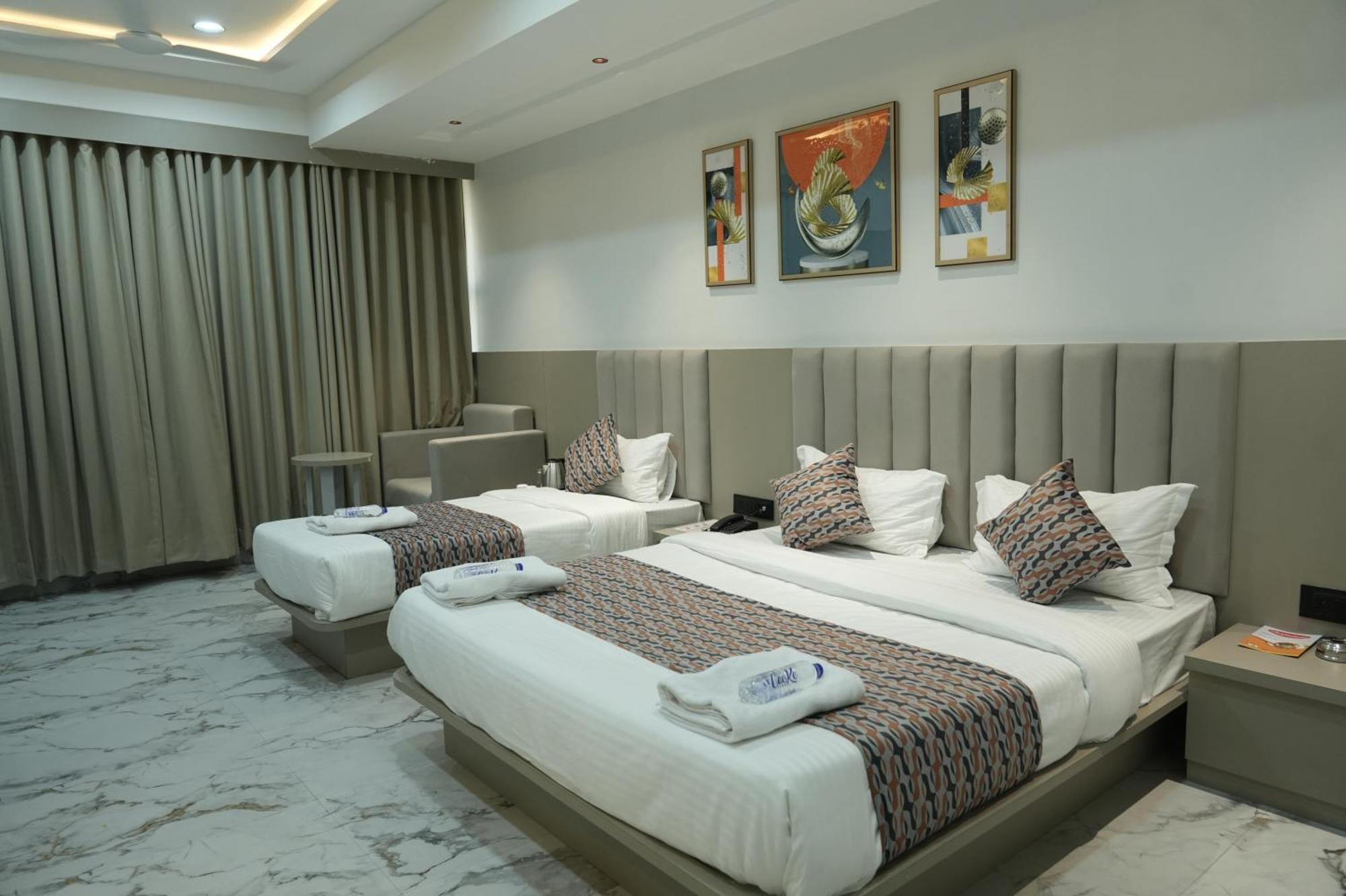 Hotel M Town 5*