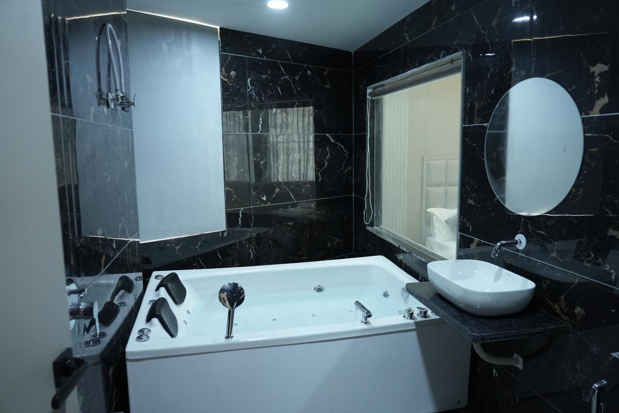 Hotel M Town 5*