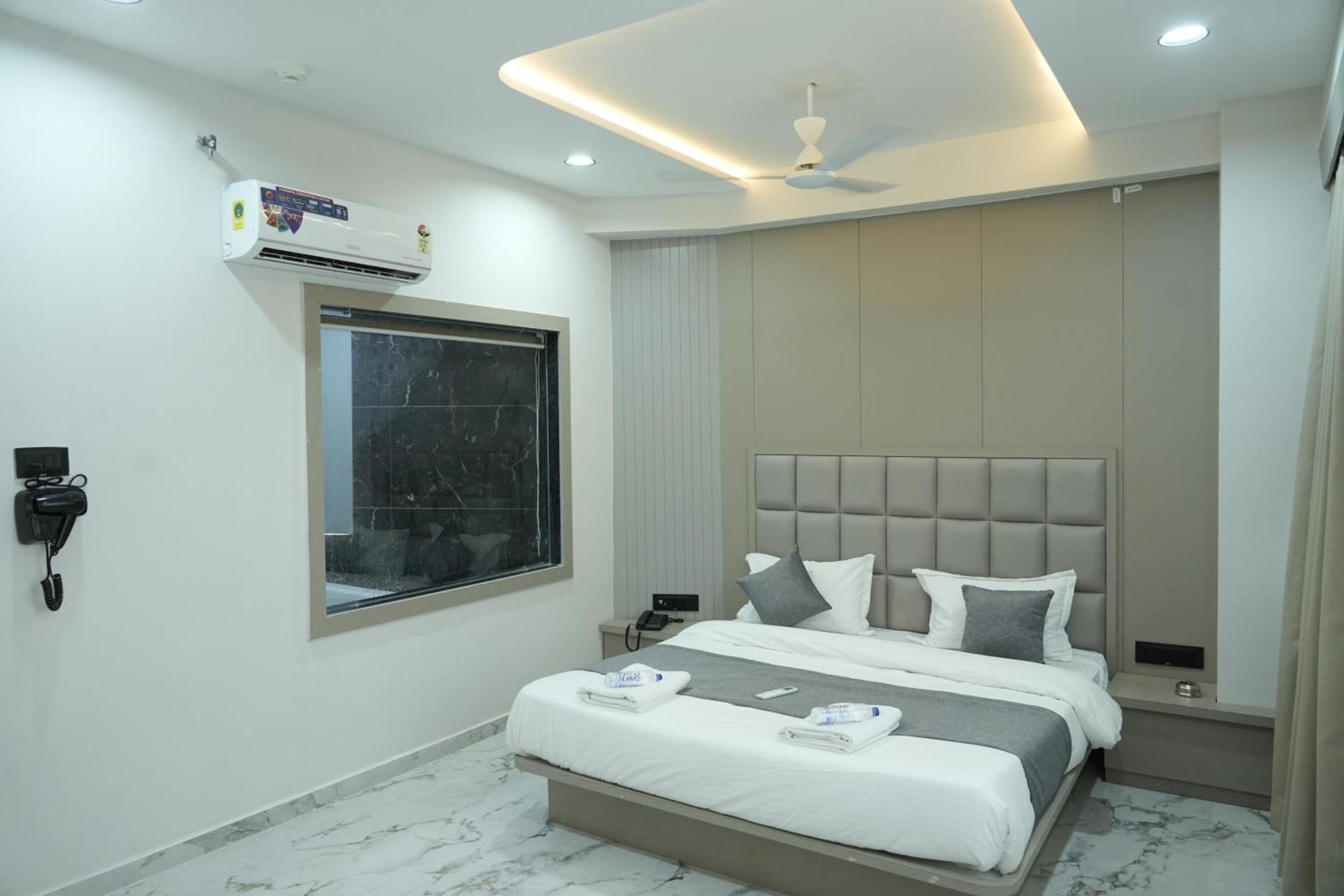 Hotel M Town 5*