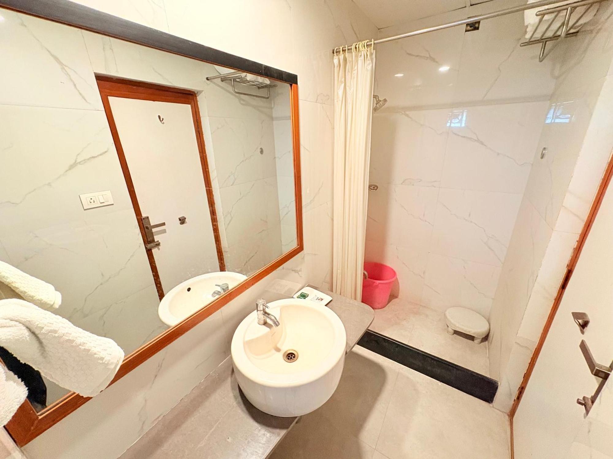 Hotel Vice President Ahmedabad