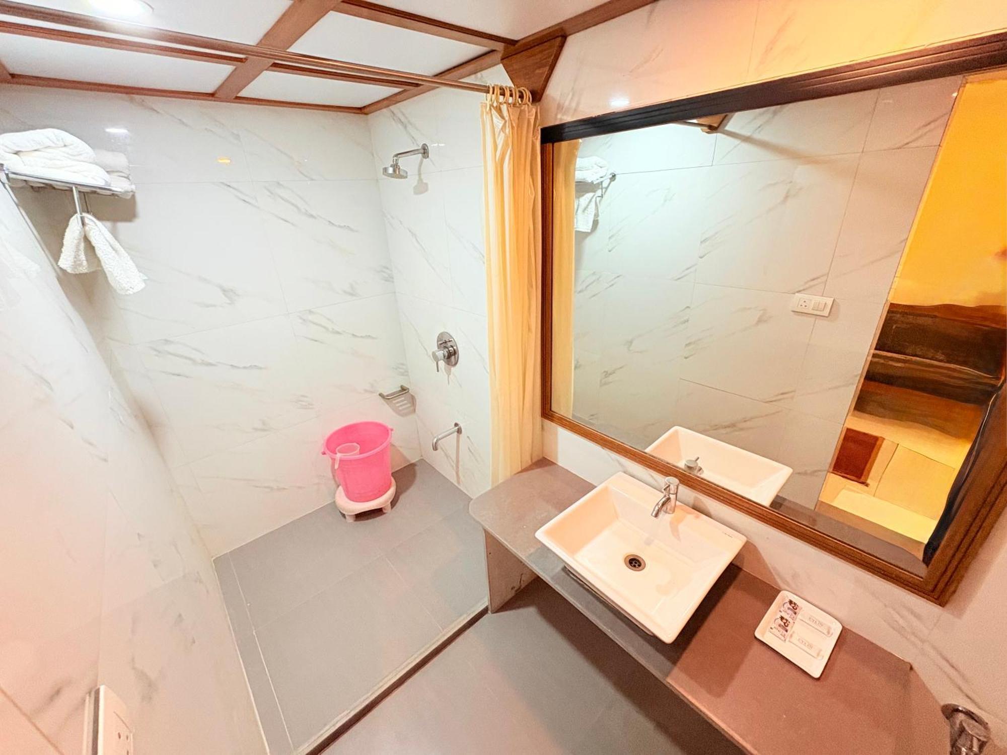Vice President Hotel 3*