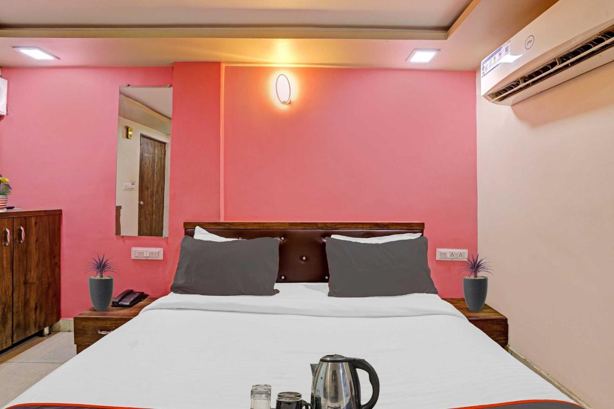 Hotel O Royal 3*