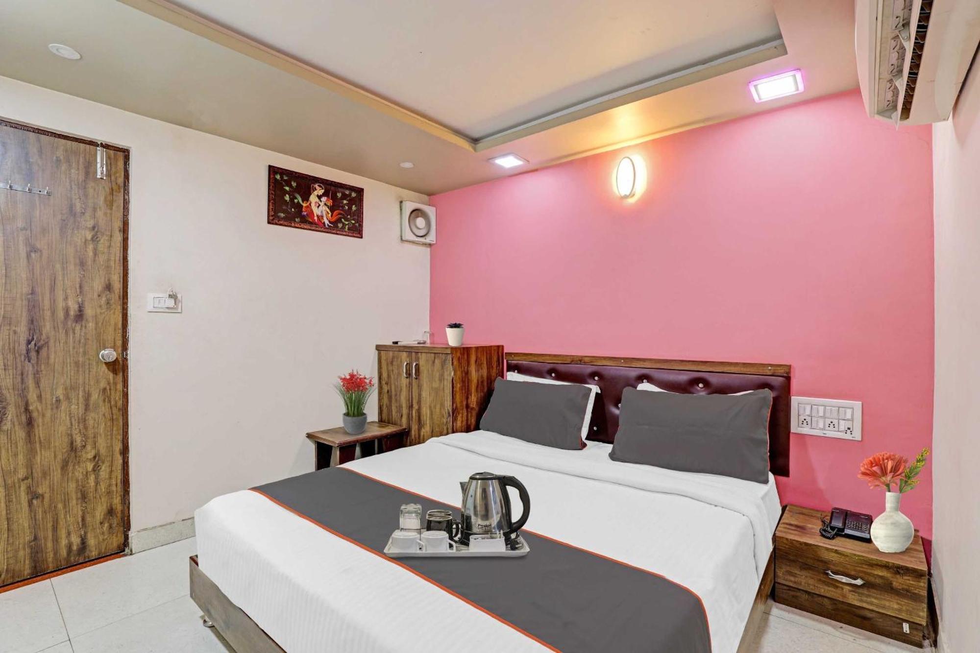 Hotel O Royal