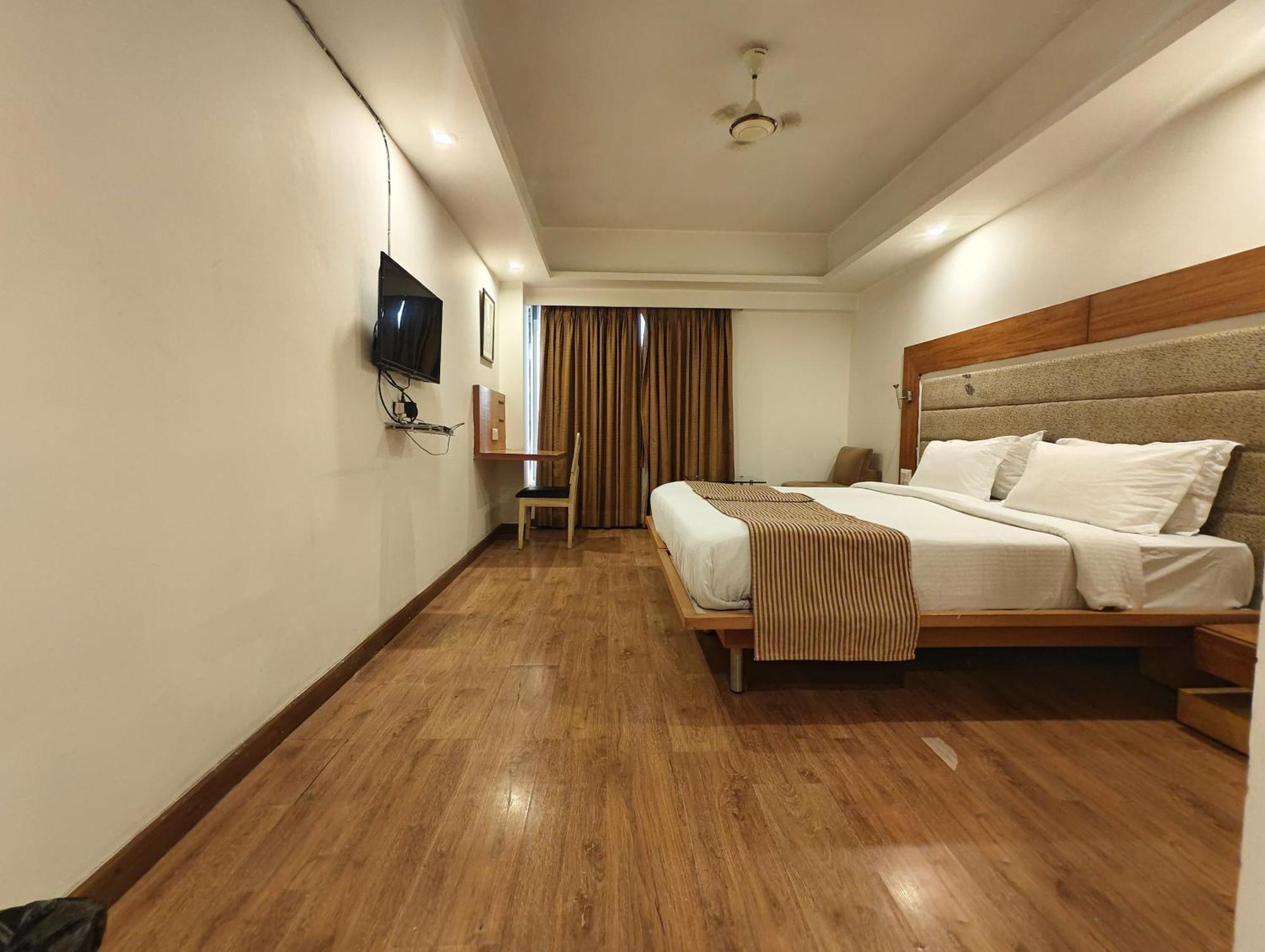 Hotel The Sky Comfort, Vejalpur Ahmedabad