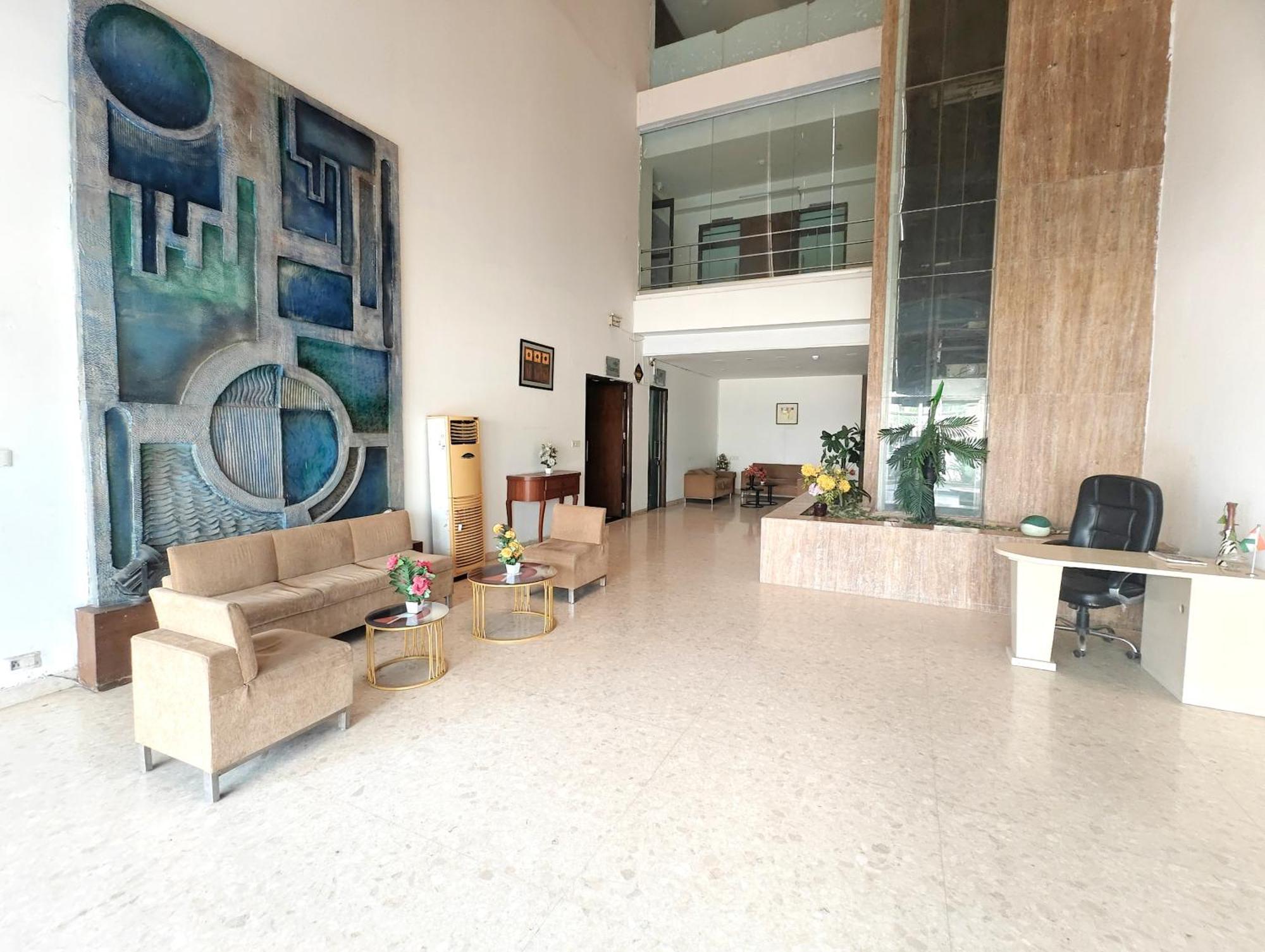 Hotel The Sky Comfort, Vejalpur