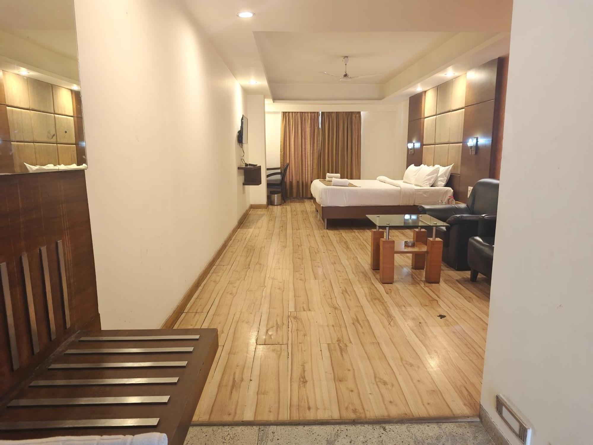 Hotel The Sky Comfort, Vejalpur Ahmedabad