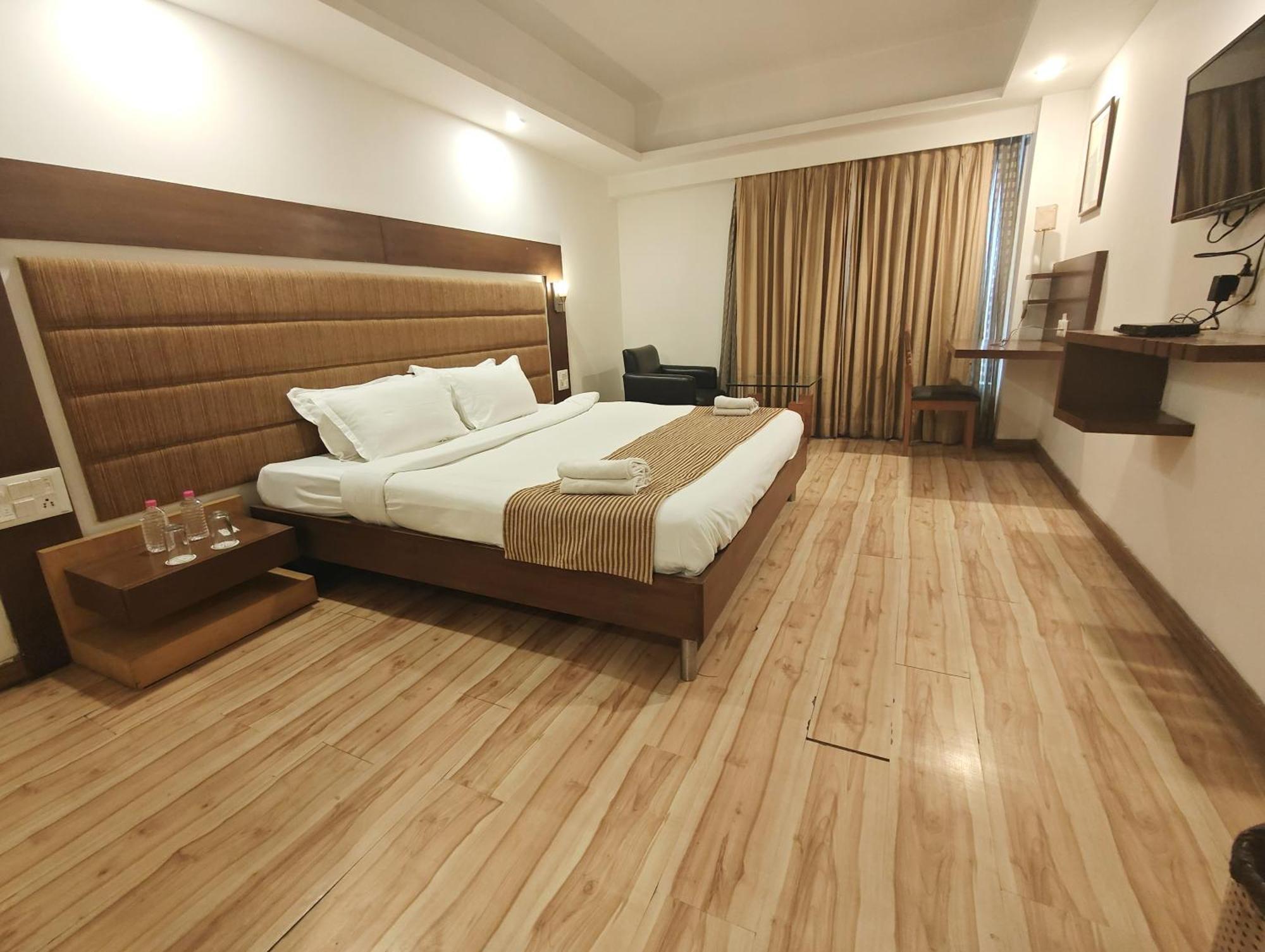 Hotel The Sky Comfort, Vejalpur Ahmedabad
