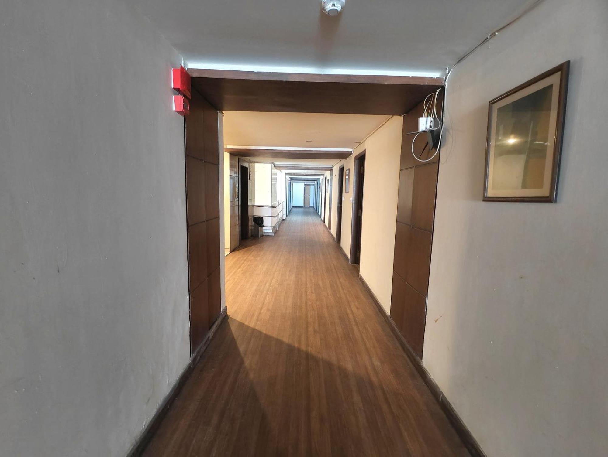 The Sky Comfort, Vejalpur 3*