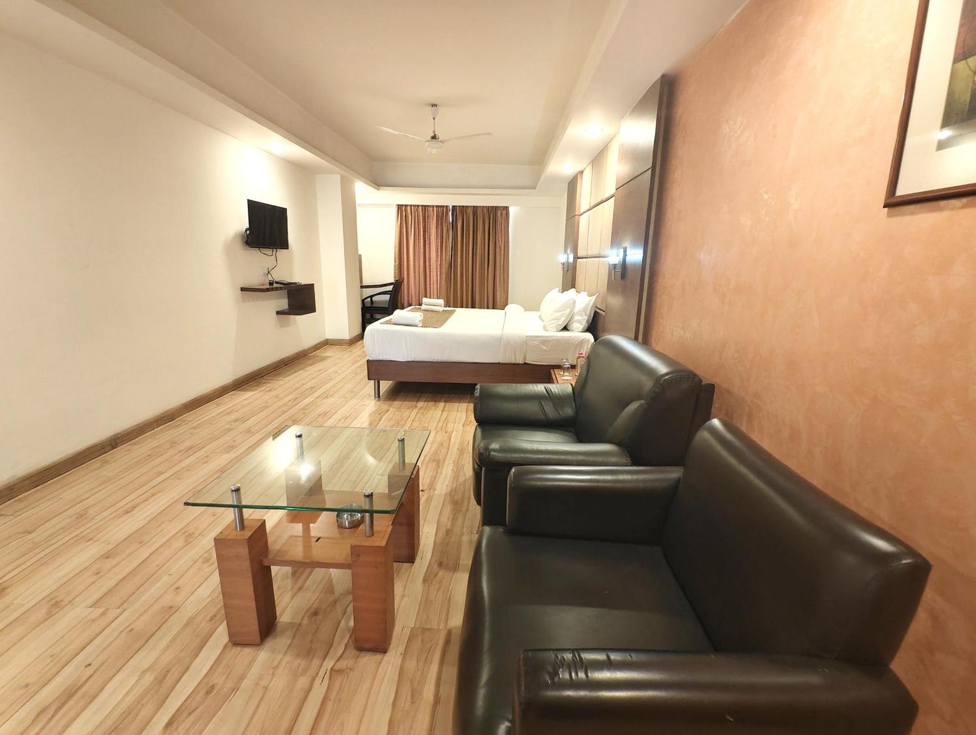 The Sky Comfort, Vejalpur Hotel 3*