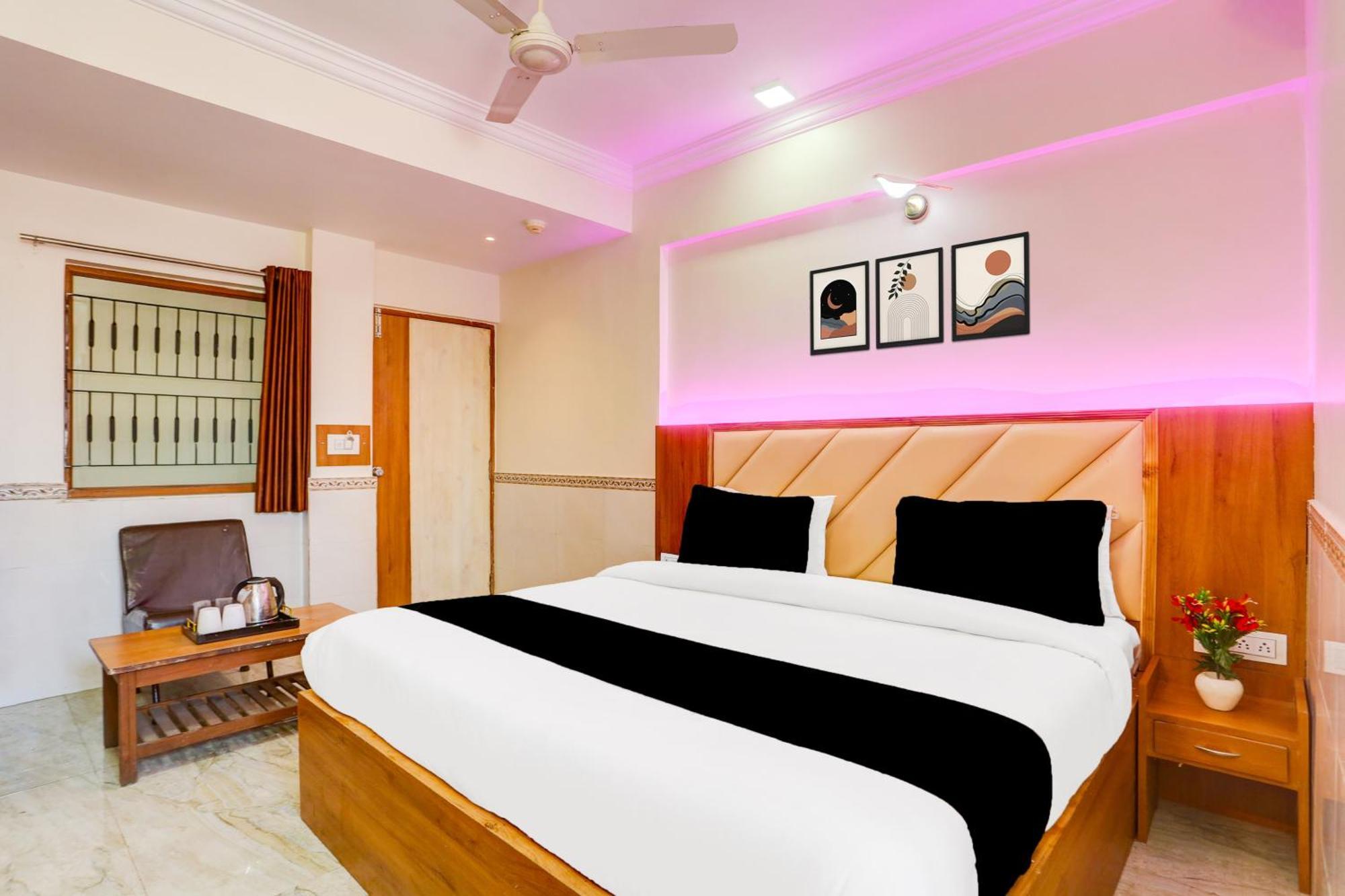 Hotel Collection O Ahmedabad Airport Formerly Hotel Runway Inn 2*