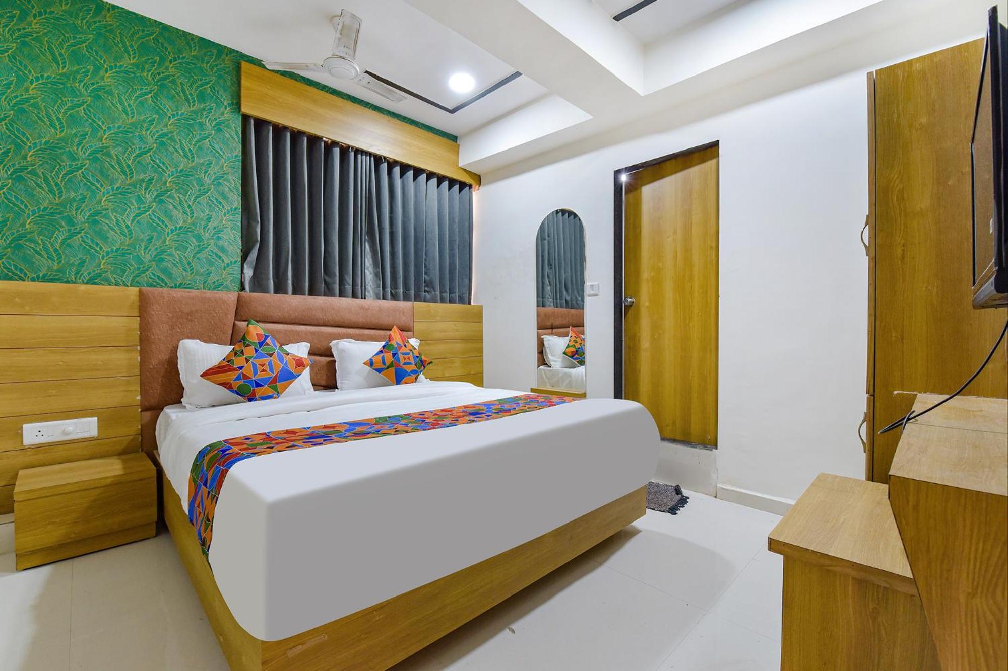 Hotel Tree Ahmedabad