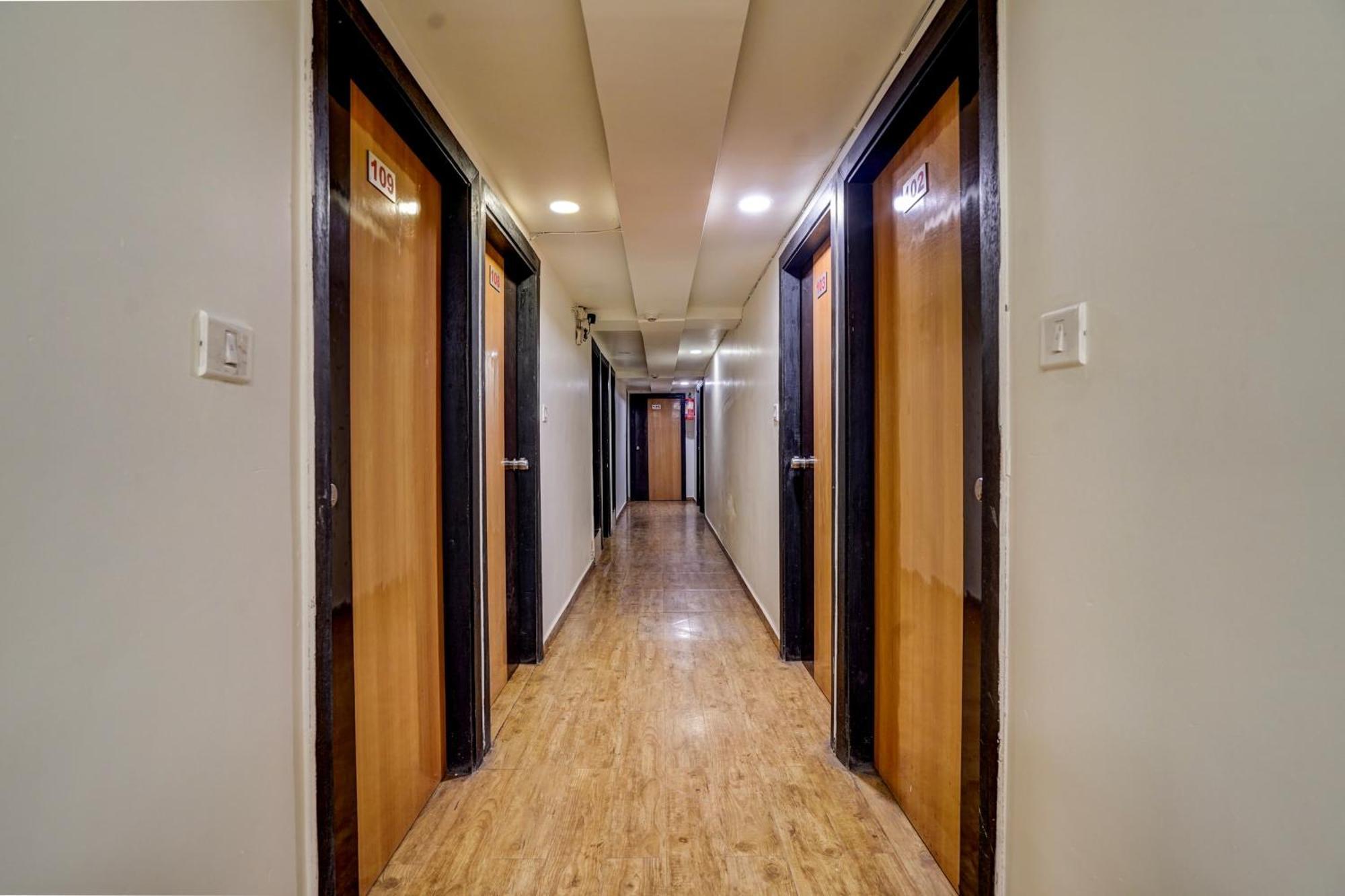 O Palak Palace Hotel 3*