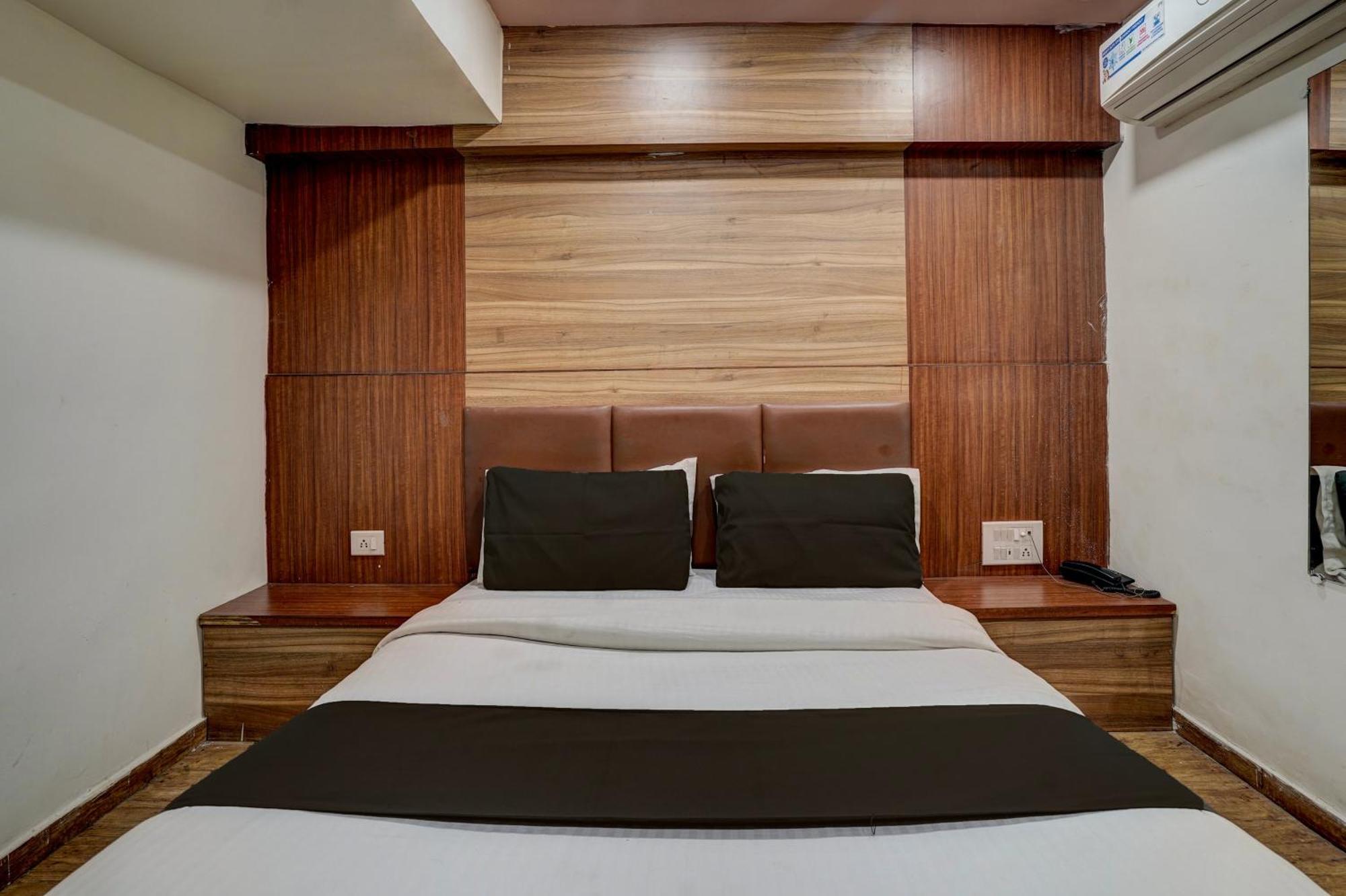 Hotel O Palak Palace Ahmedabad