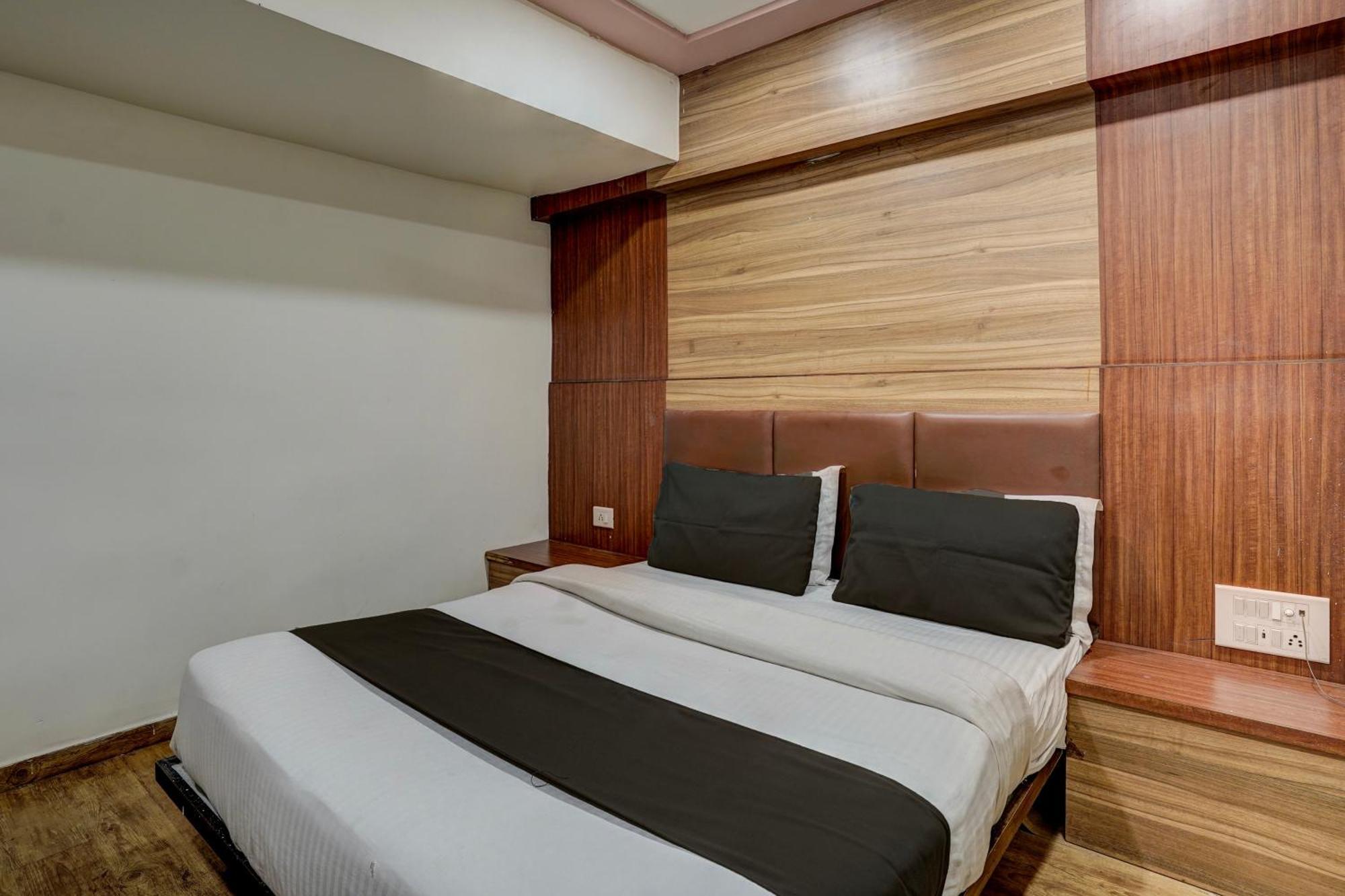 Hotel O Palak Palace 3* Ahmedabad