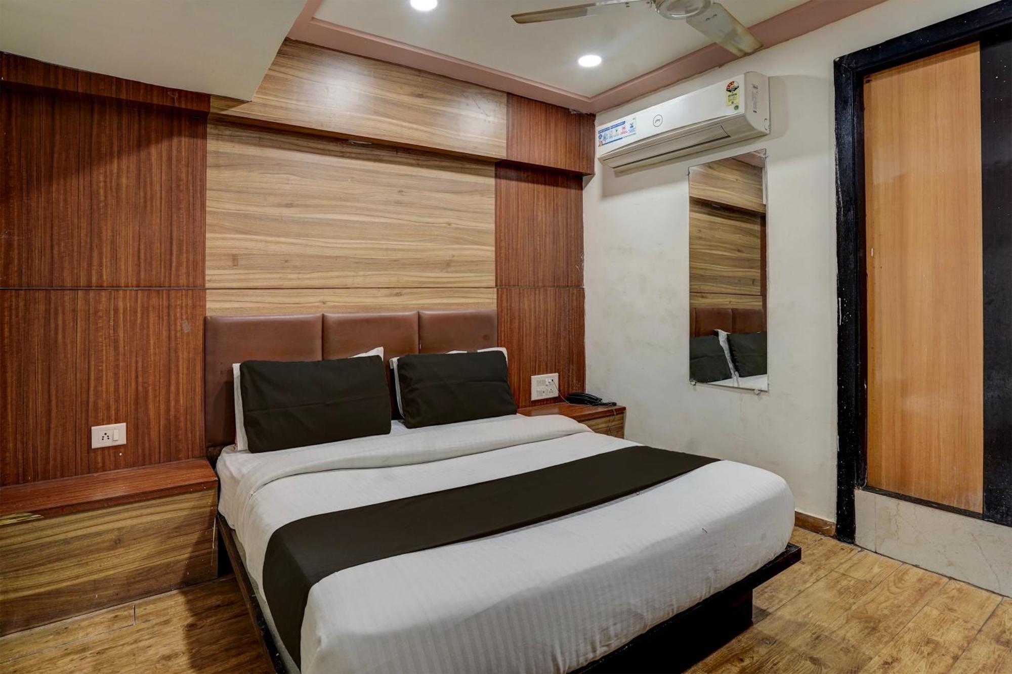 Hotel O Palak Palace 3*