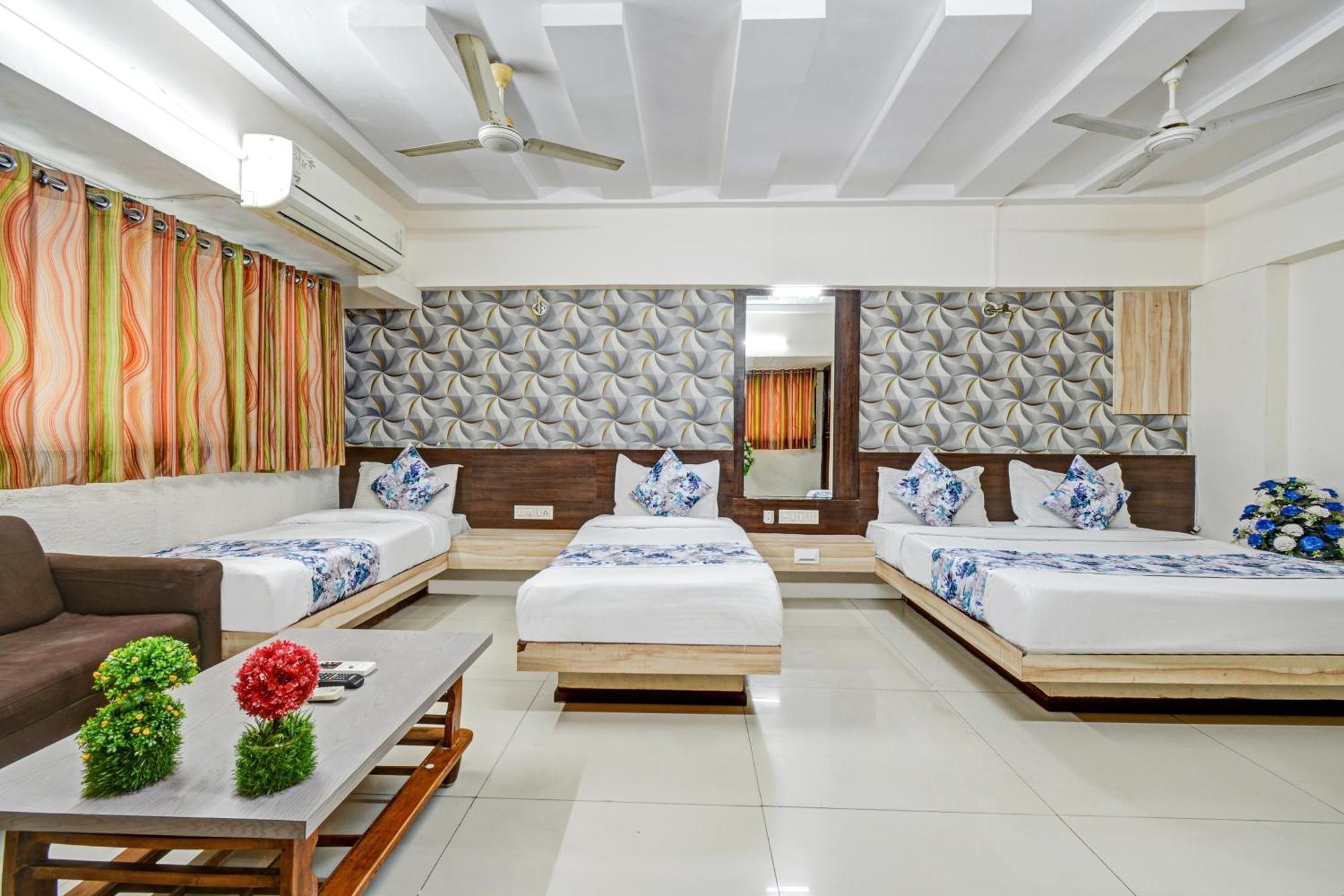 Royal Stay, Pakwan Sg Highway