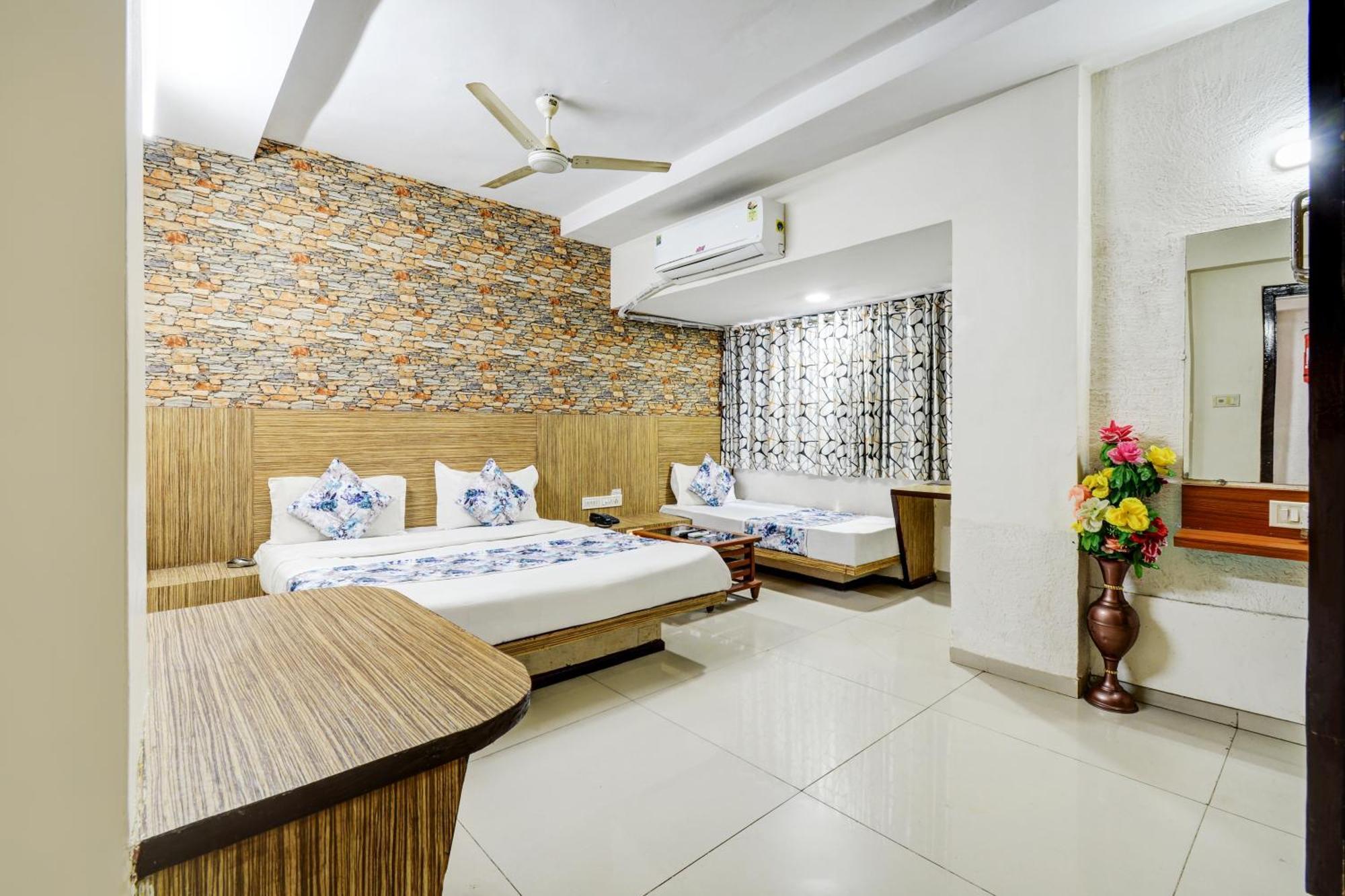Royal Stay, Pakwan Sg Highway Hotel Ahmedabad