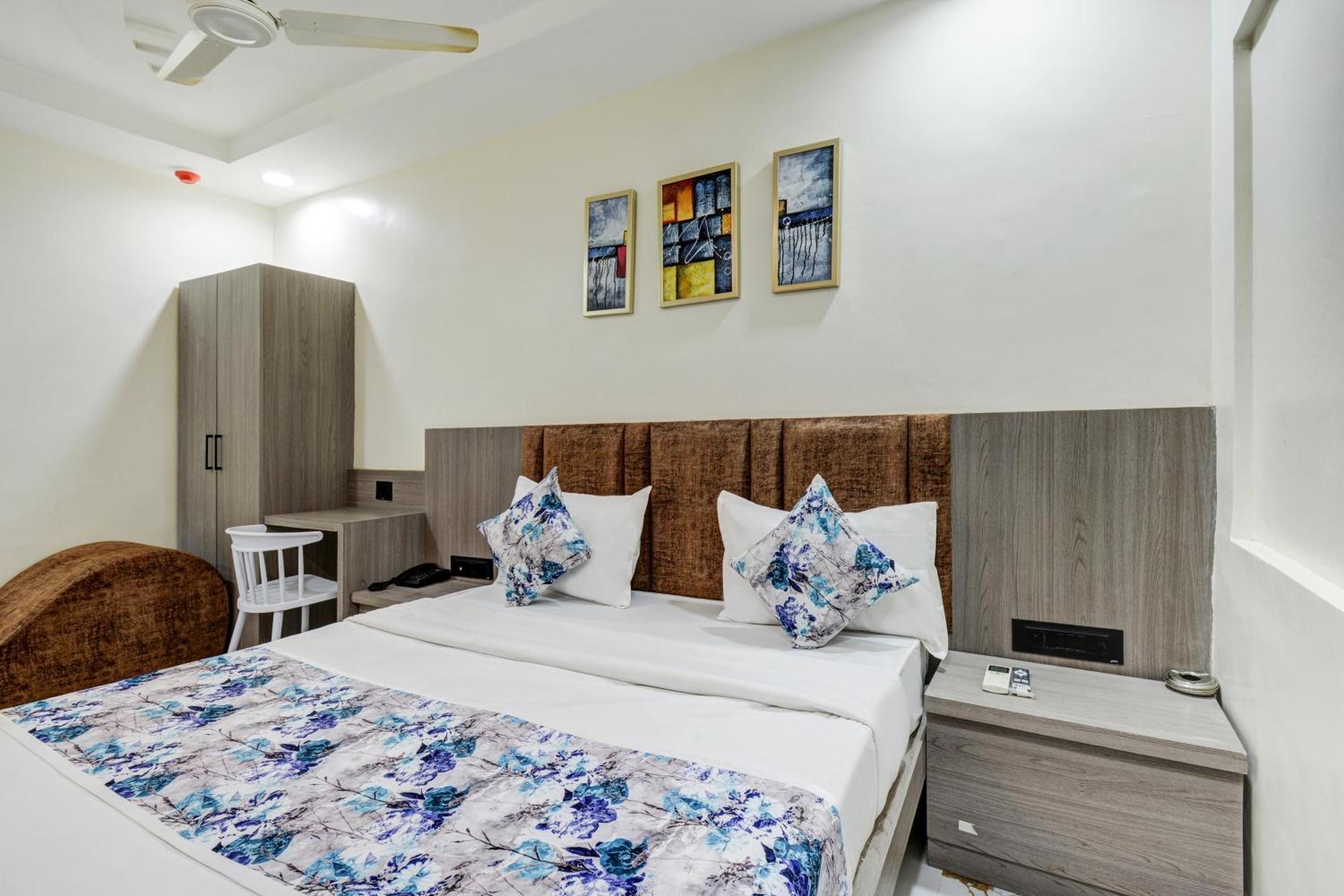 Royal Stay, Pakwan Sg Highway Ahmedabad