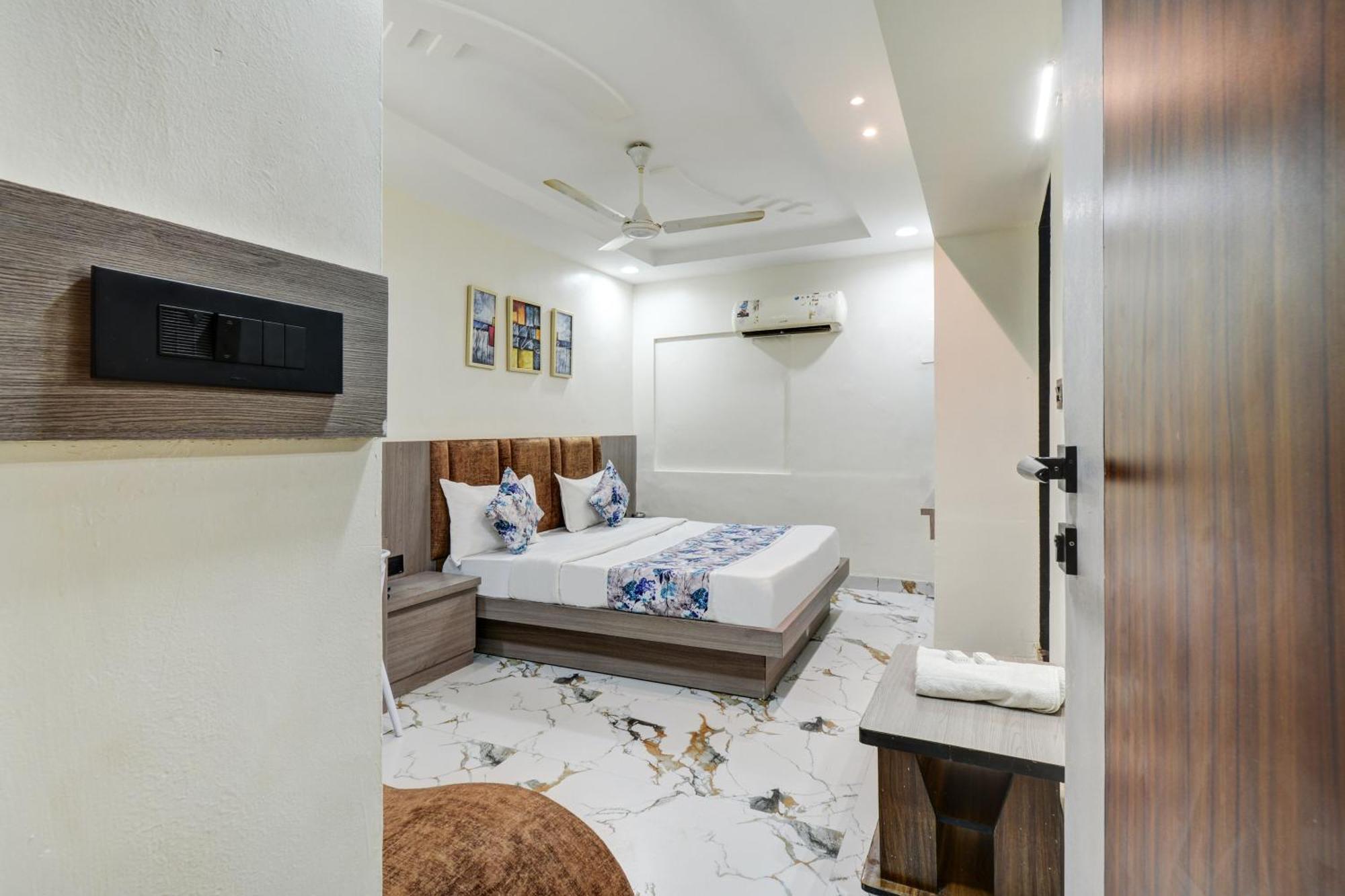 Royal Stay, Pakwan Sg Highway 3* Ahmedabad