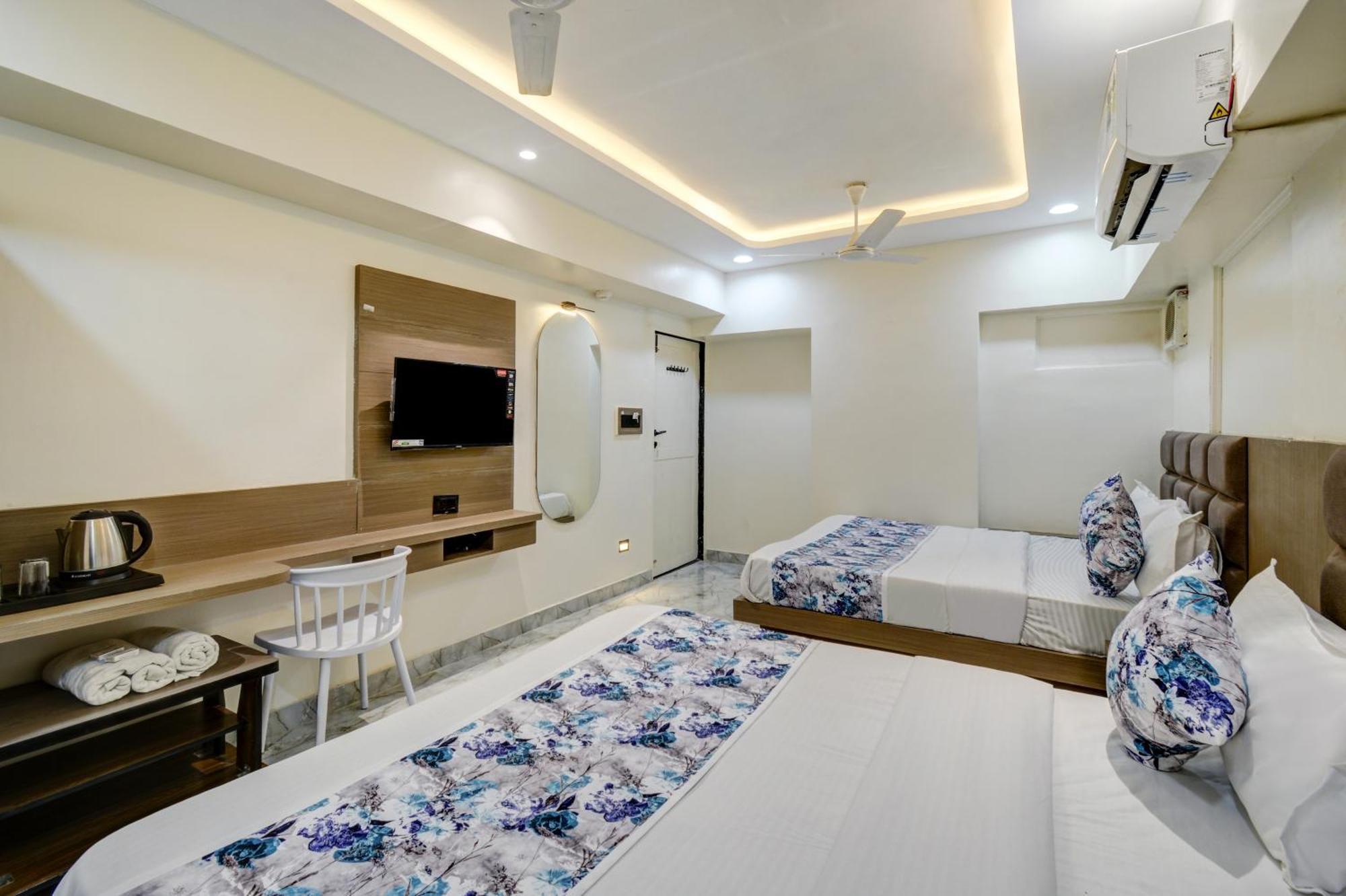 Royal Stay, Pakwan Sg Highway