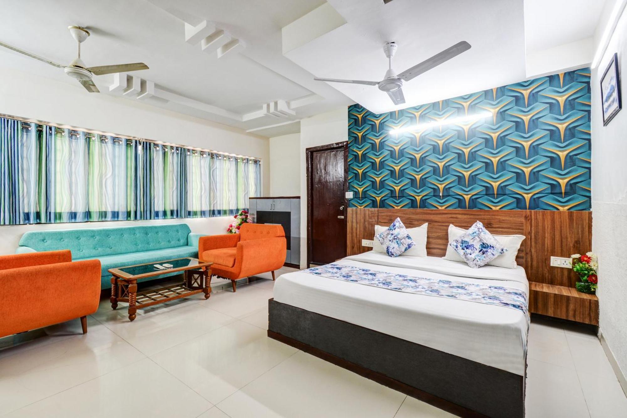 Hotel Royal Stay, Pakwan Sg Highway Ahmedabad