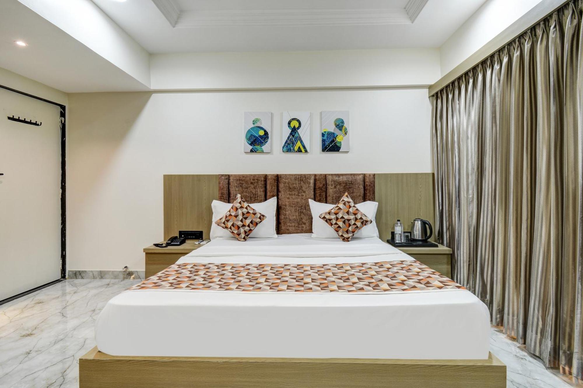 Royal Stay, Pakwan Sg Highway 3* Ahmedabad