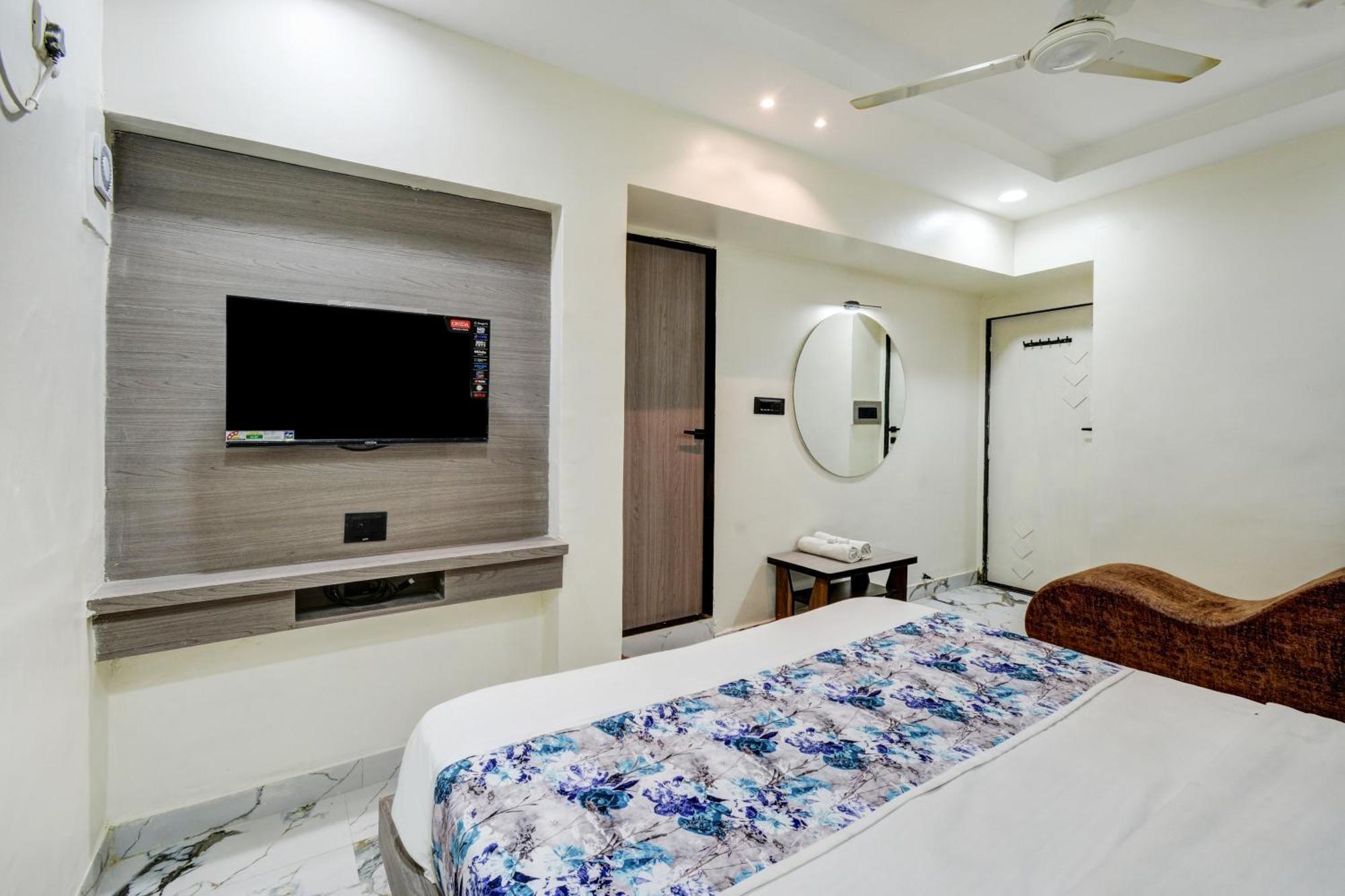 Royal Stay, Pakwan Sg Highway Hotel Ahmedabad